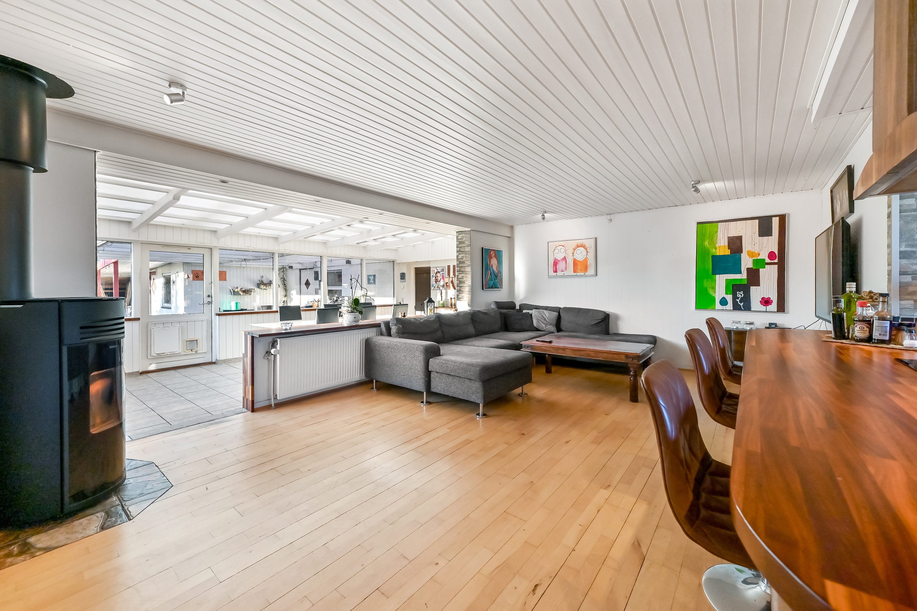 Fremhævet stue billede i fuldskærmstilstand. Billede af Ålholmvej 104, Tjørring, 7400 Herning