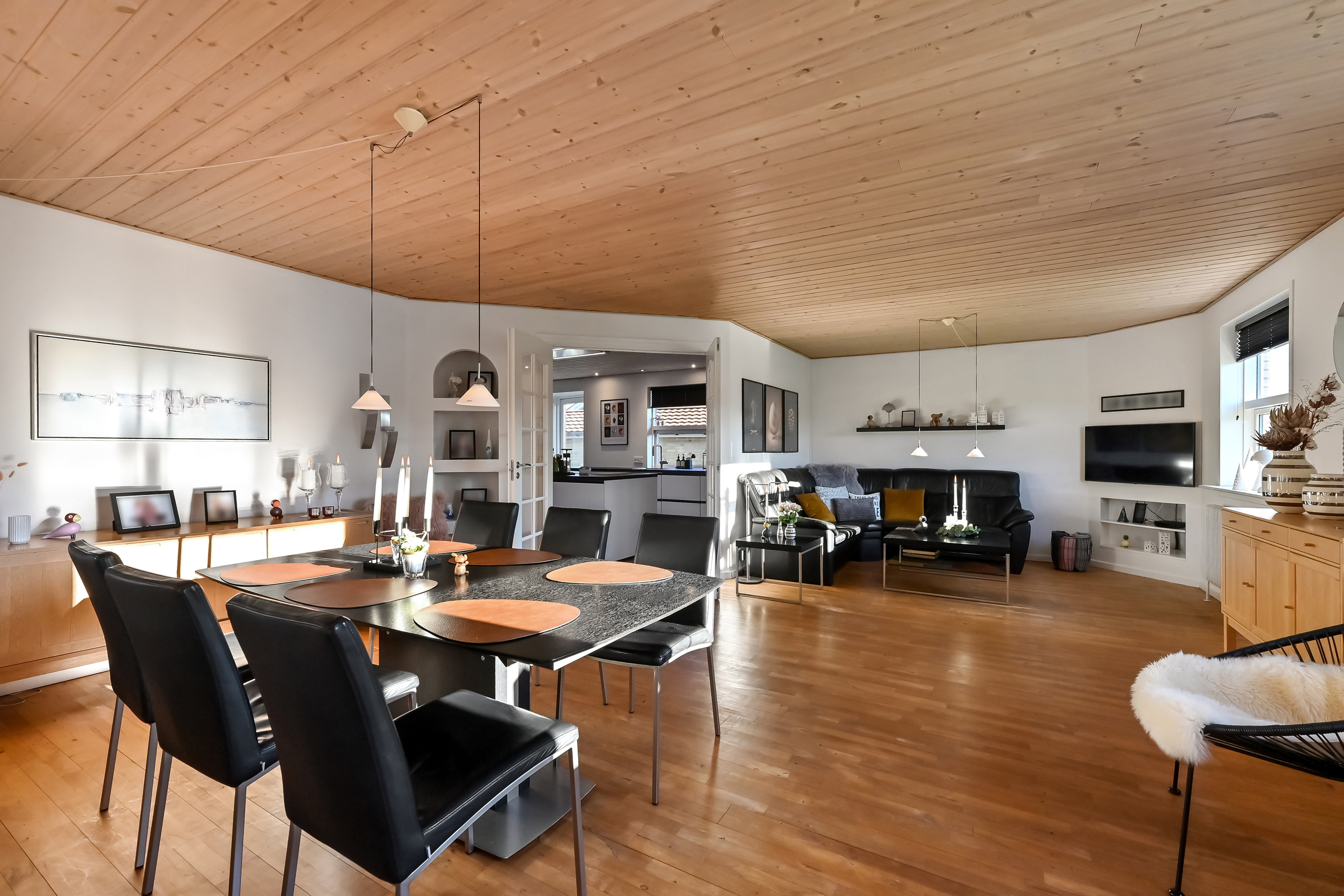 Fremhævet stue billede i fuldskærmstilstand. Billede af Kløvervænget 7, Snejbjerg, 7400 Herning