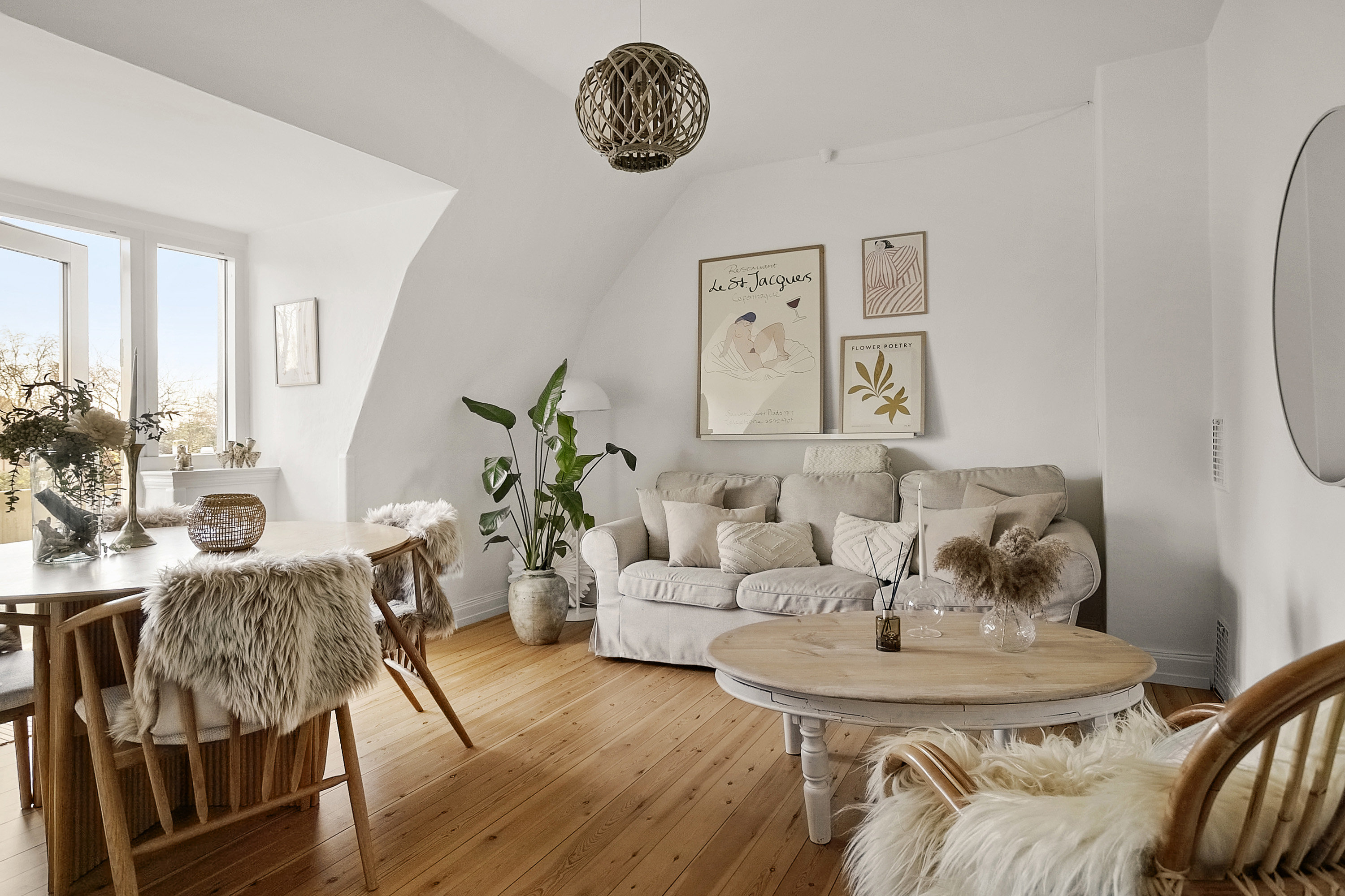 Fremhævet stue billede i fuldskærmstilstand. Billede af Ndr Kirkegårdsalle 1B, 8700 Horsens