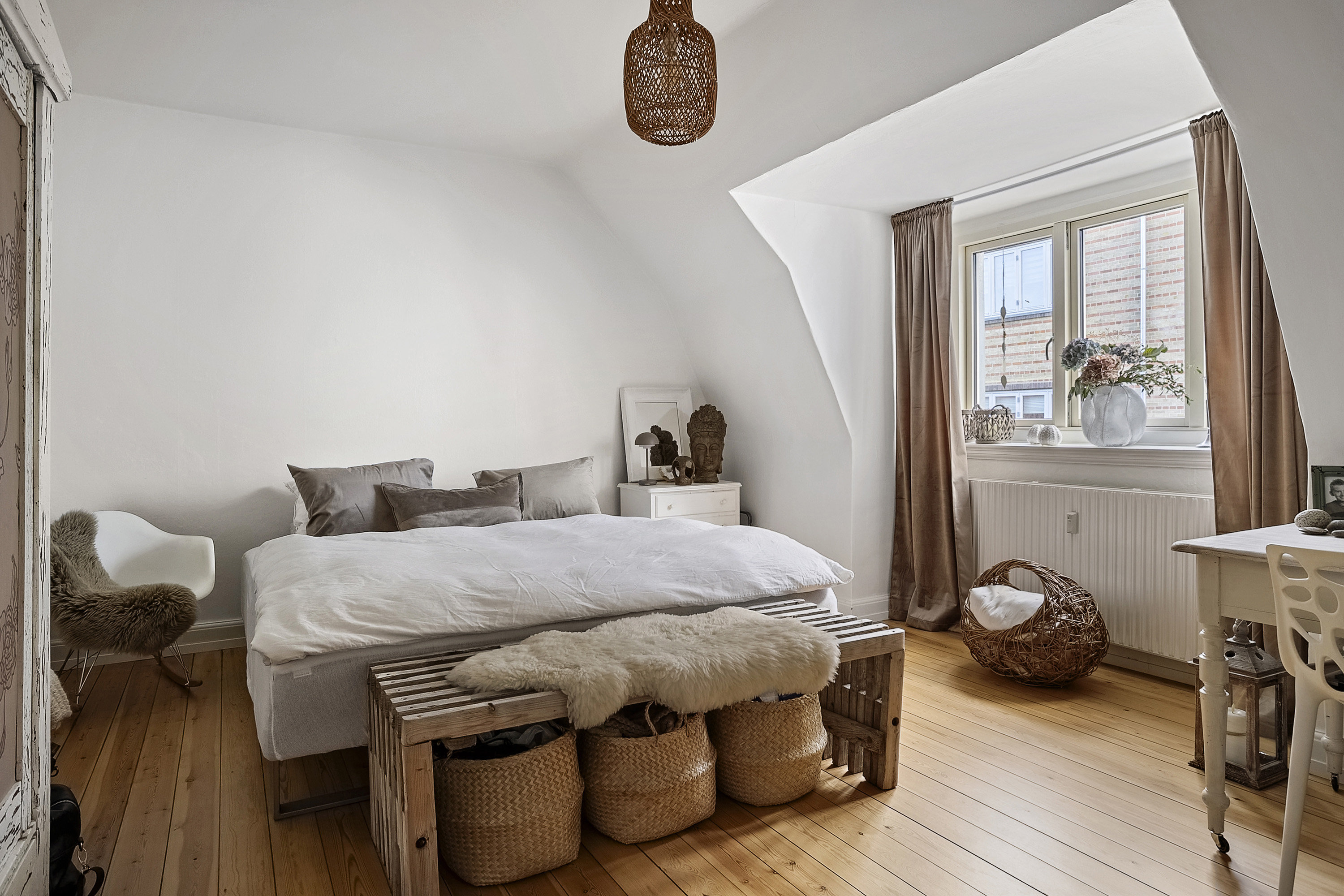 Fremhævet soveværelse billede i fuldskærmstilstand. Billede af Ndr Kirkegårdsalle 1B, 8700 Horsens