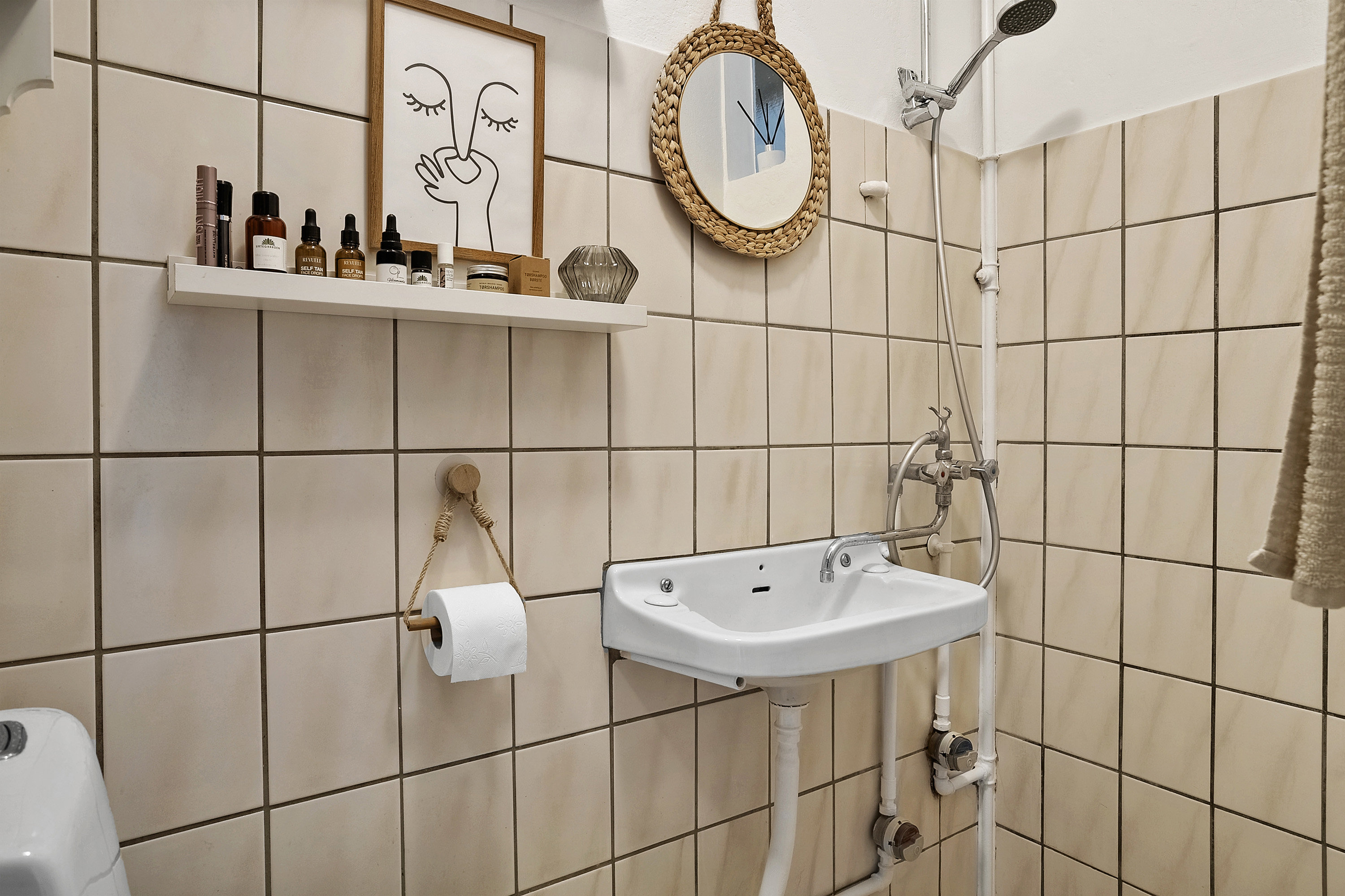 Fremhævet badeværelse billede i fuldskærmstilstand. Billede af Ndr Kirkegårdsalle 1B, 8700 Horsens