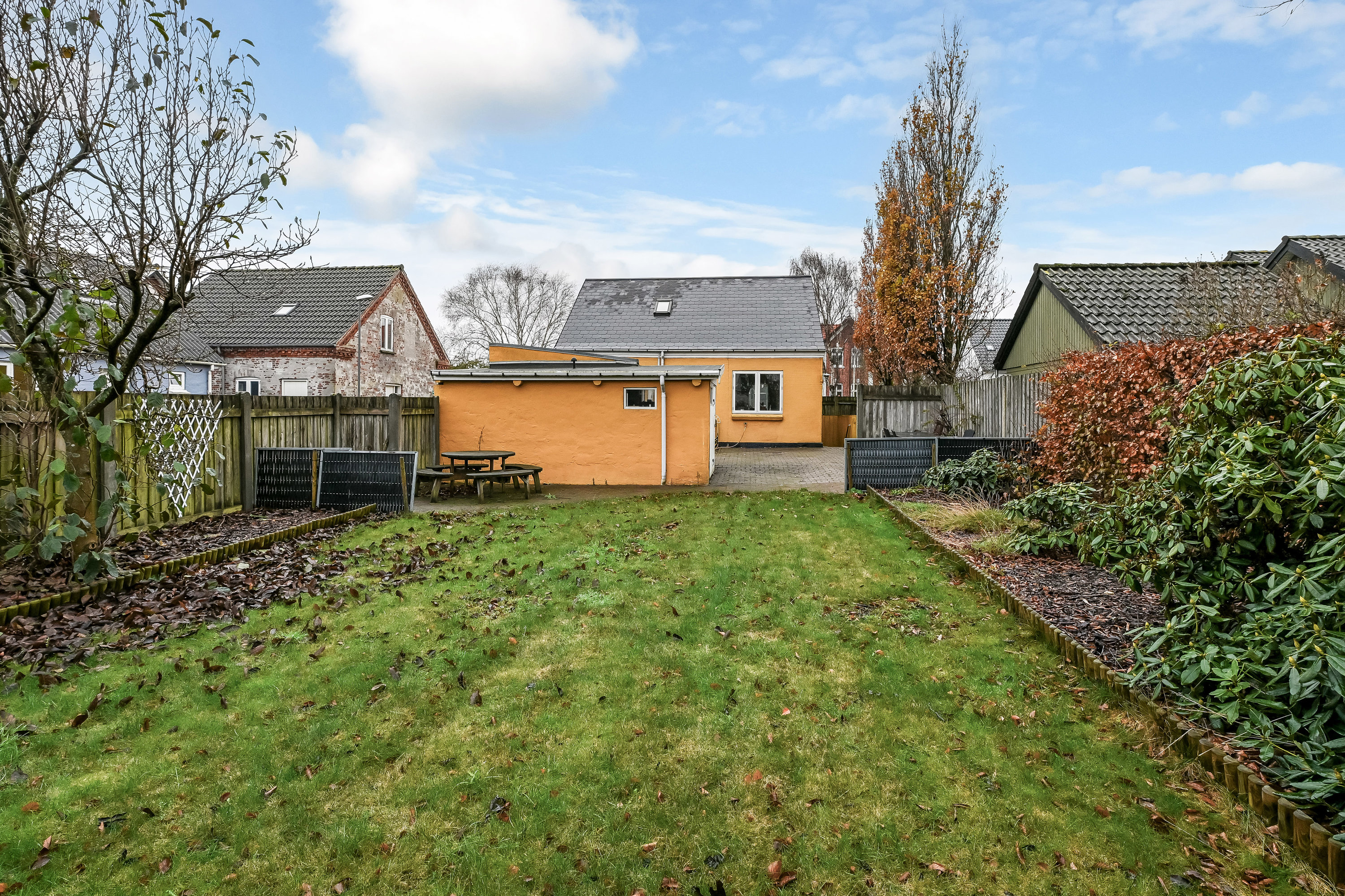 Fremhævet have billede i fuldskærmstilstand. Billede af Fredensgade 15, 6705 Esbjerg Ø