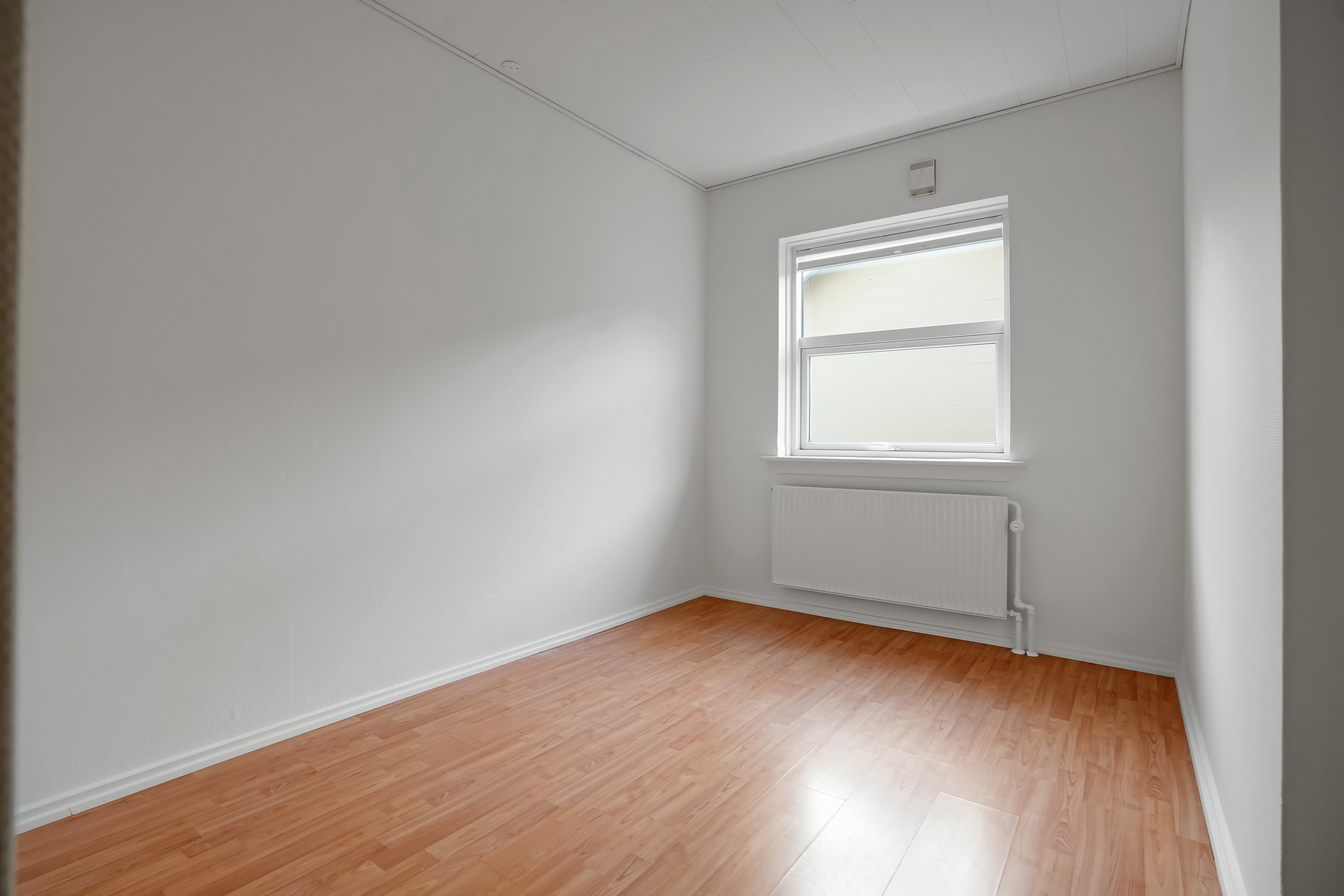 Fremhævet værelse billede i fuldskærmstilstand. Billede af Krogagervej 24, 7200 Grindsted