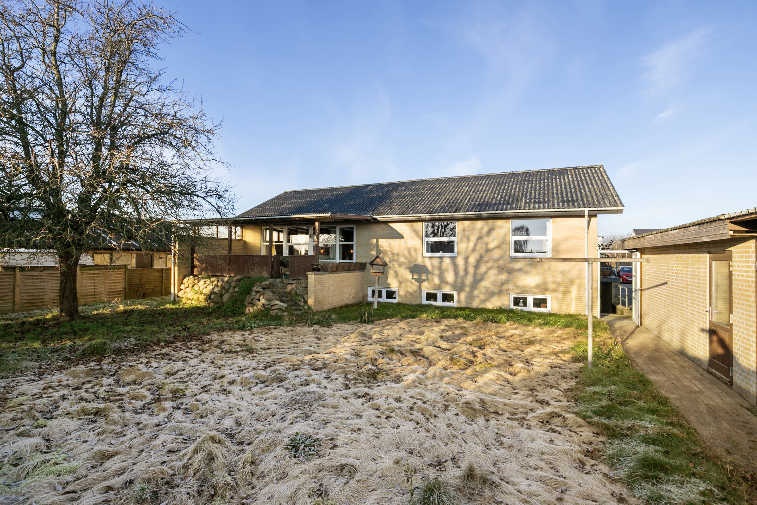 Fremhævet facade billede i fuldskærmstilstand. Billede af Grønagervej 13, 9760 Vrå