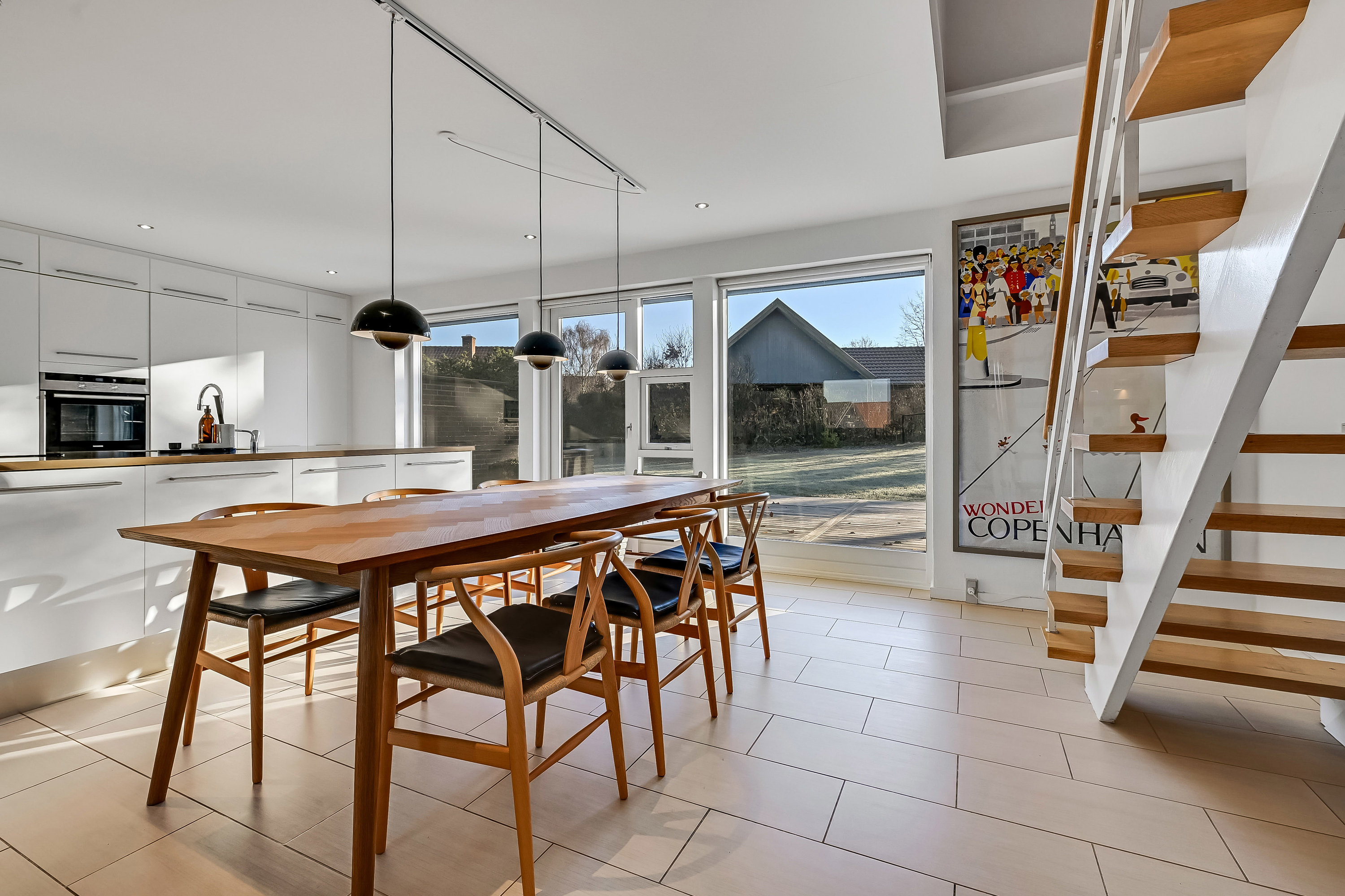 Fremhævet stue billede i fuldskærmstilstand. Billede af Sarpsborgvej 26, 7600 Struer