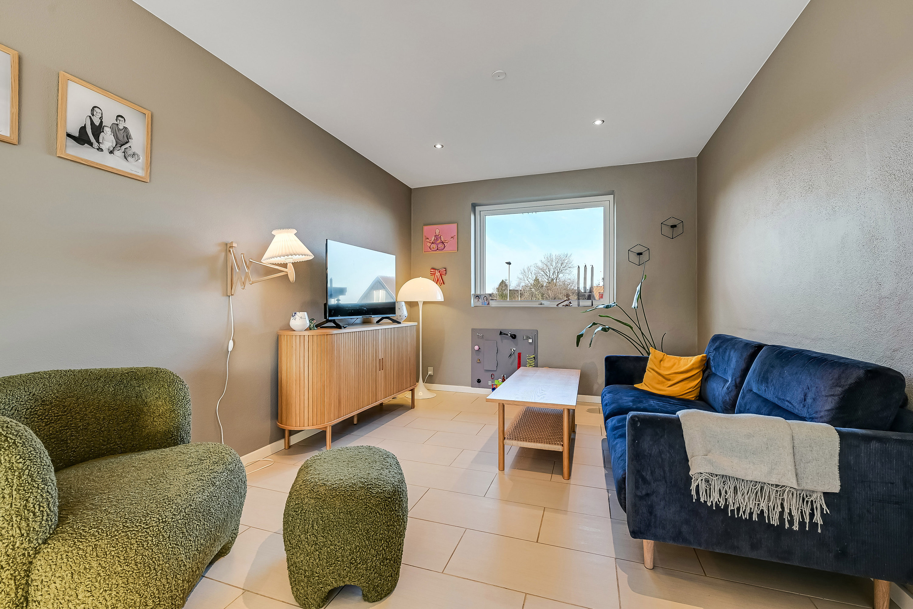 Fremhævet stue billede i fuldskærmstilstand. Billede af Sarpsborgvej 26, 7600 Struer