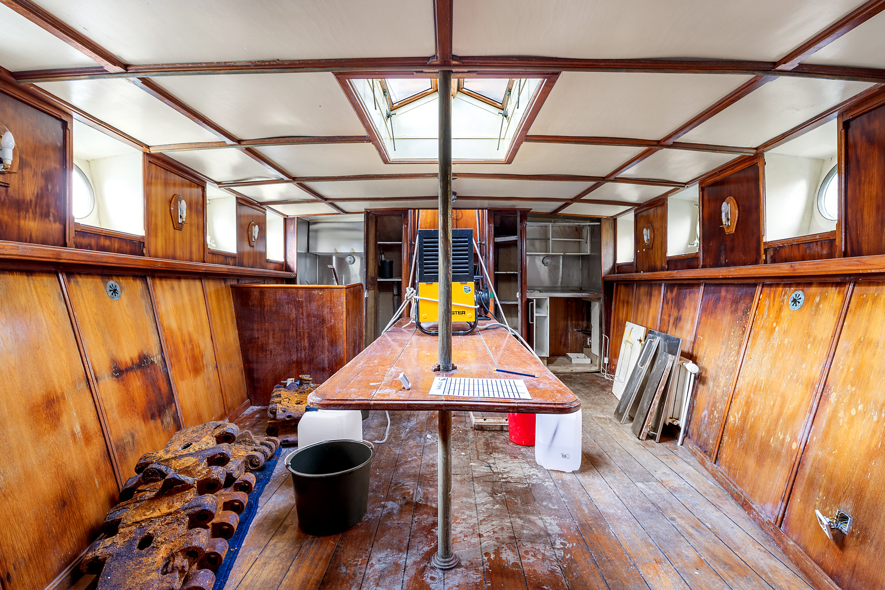 Fremhævet stue billede i fuldskærmstilstand. Billede af Refshalevej 141G, 1432 København K