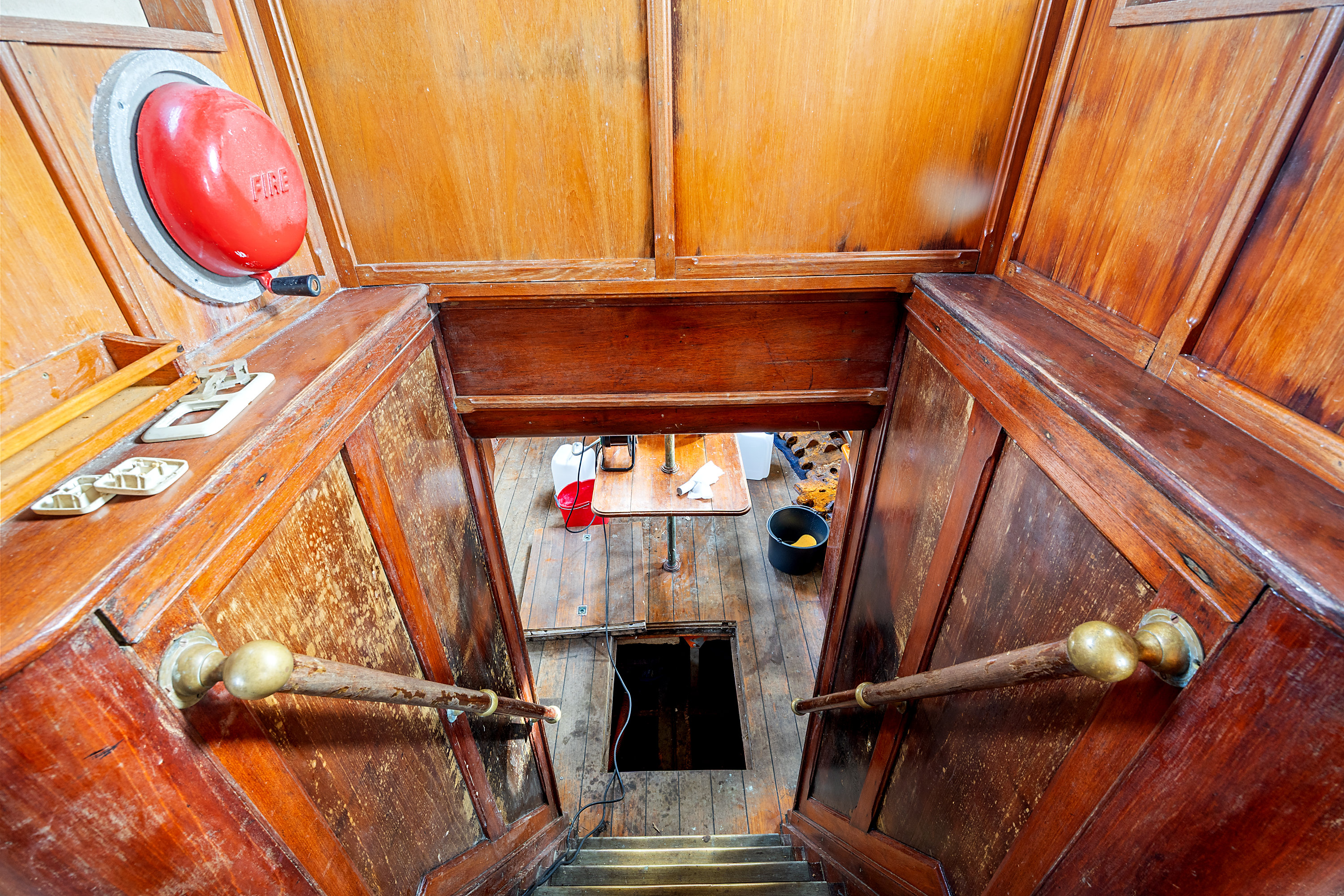 Fremhævet trappe billede i fuldskærmstilstand. Billede af Refshalevej 141G, 1432 København K