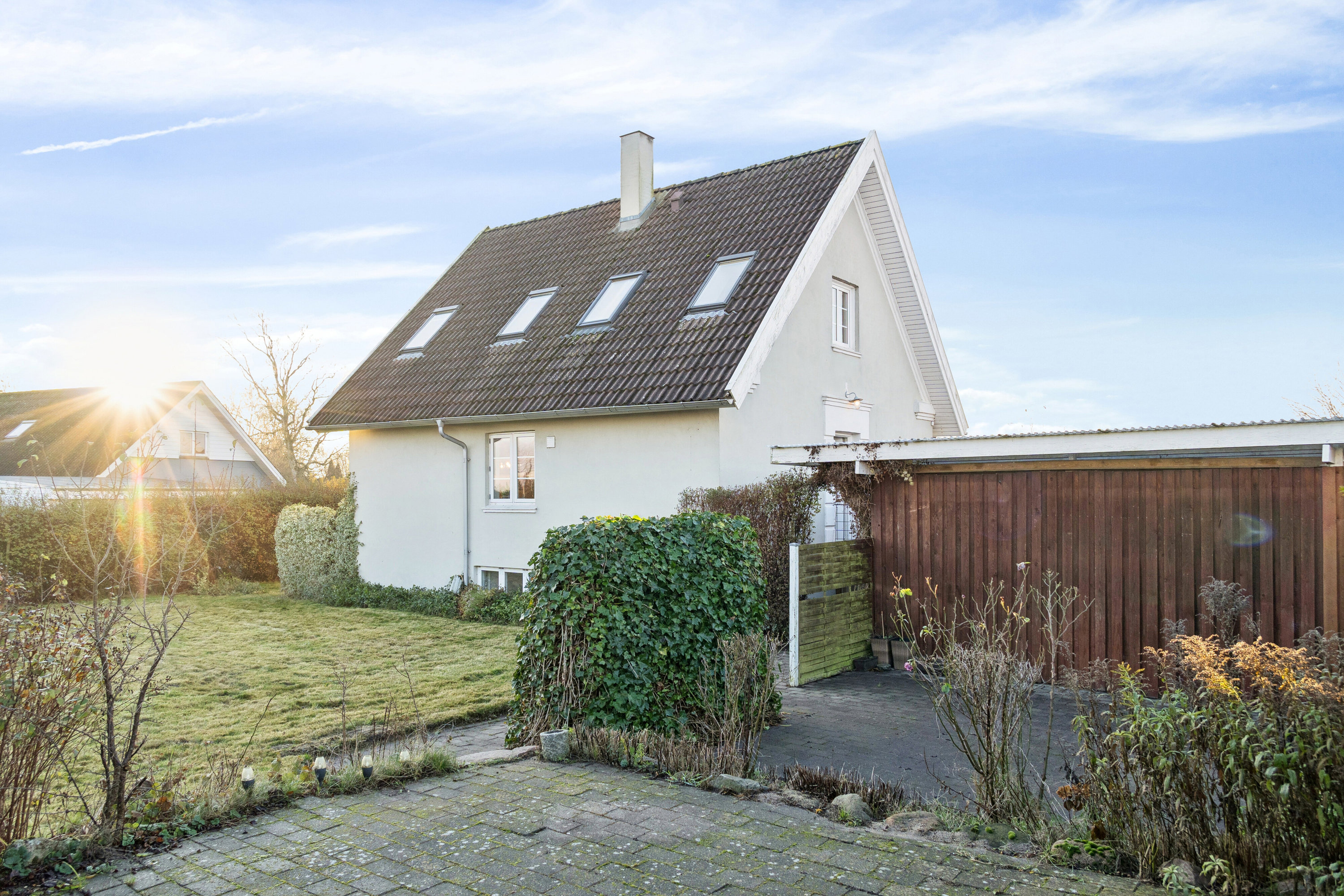 Fremhævet set fra haven billede i fuldskærmstilstand. Billede af Kirkevej 26, Særslev, 5471 Søndersø