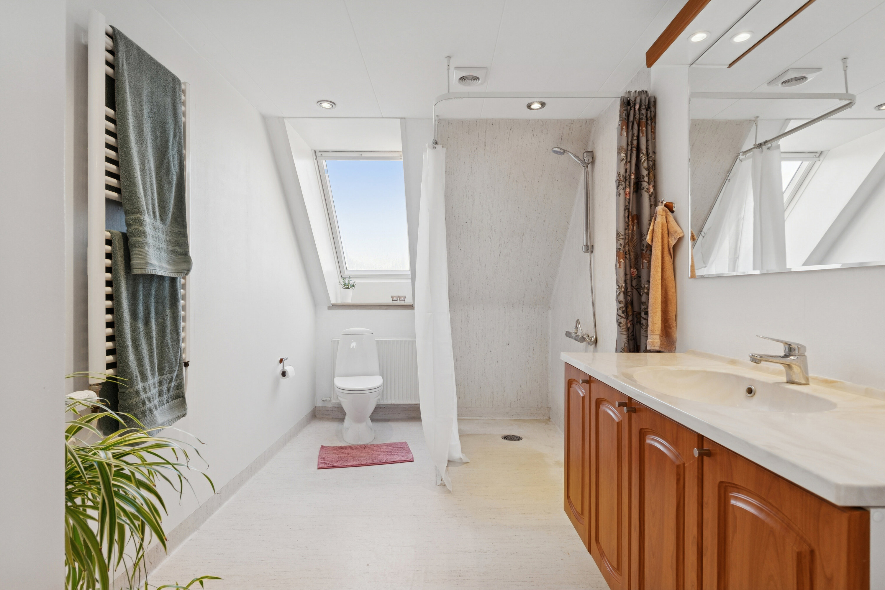 Fremhævet badeværelse billede i fuldskærmstilstand. Billede af Kirkevej 26, Særslev, 5471 Søndersø