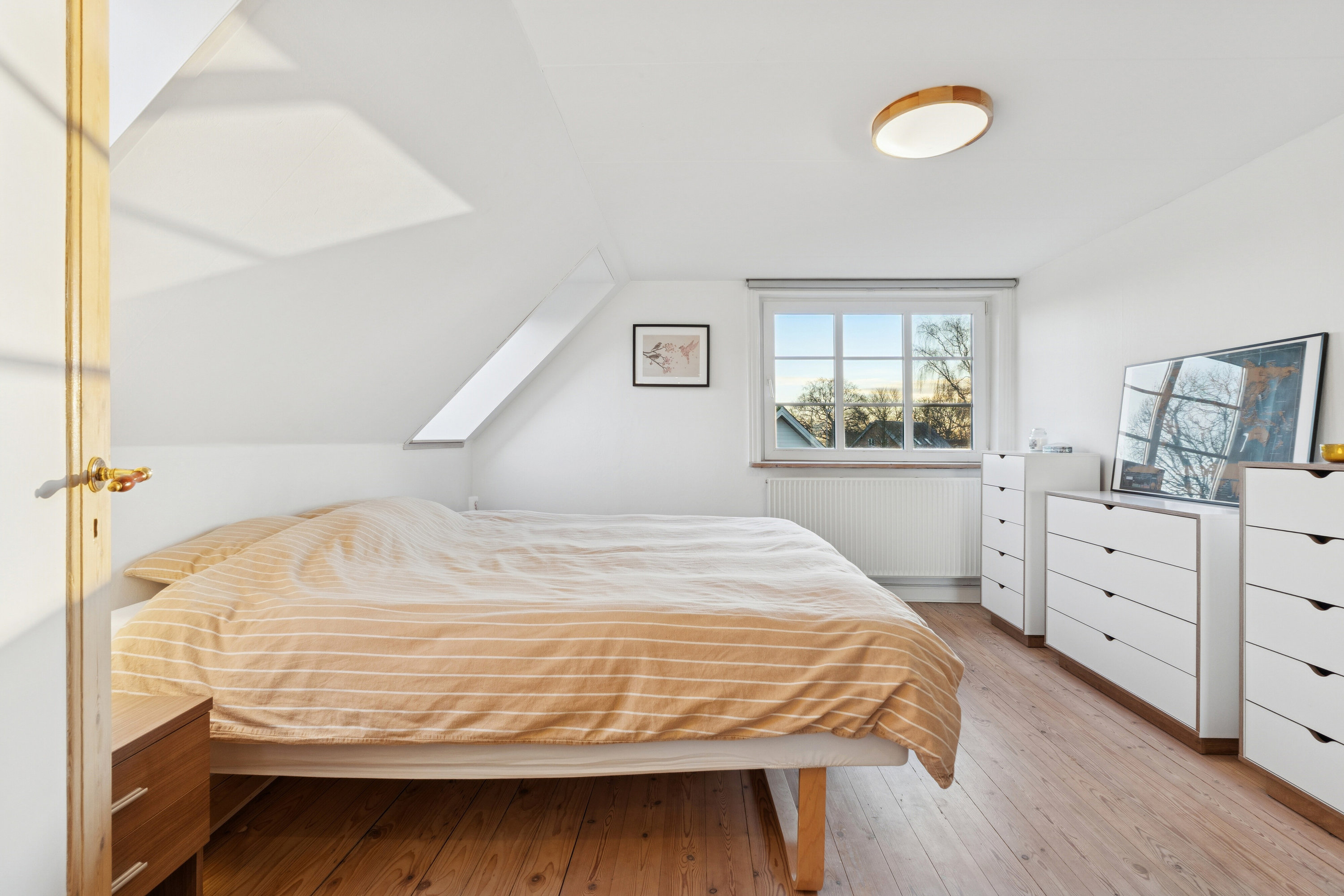 Fremhævet soveværelse billede i fuldskærmstilstand. Billede af Kirkevej 26, Særslev, 5471 Søndersø
