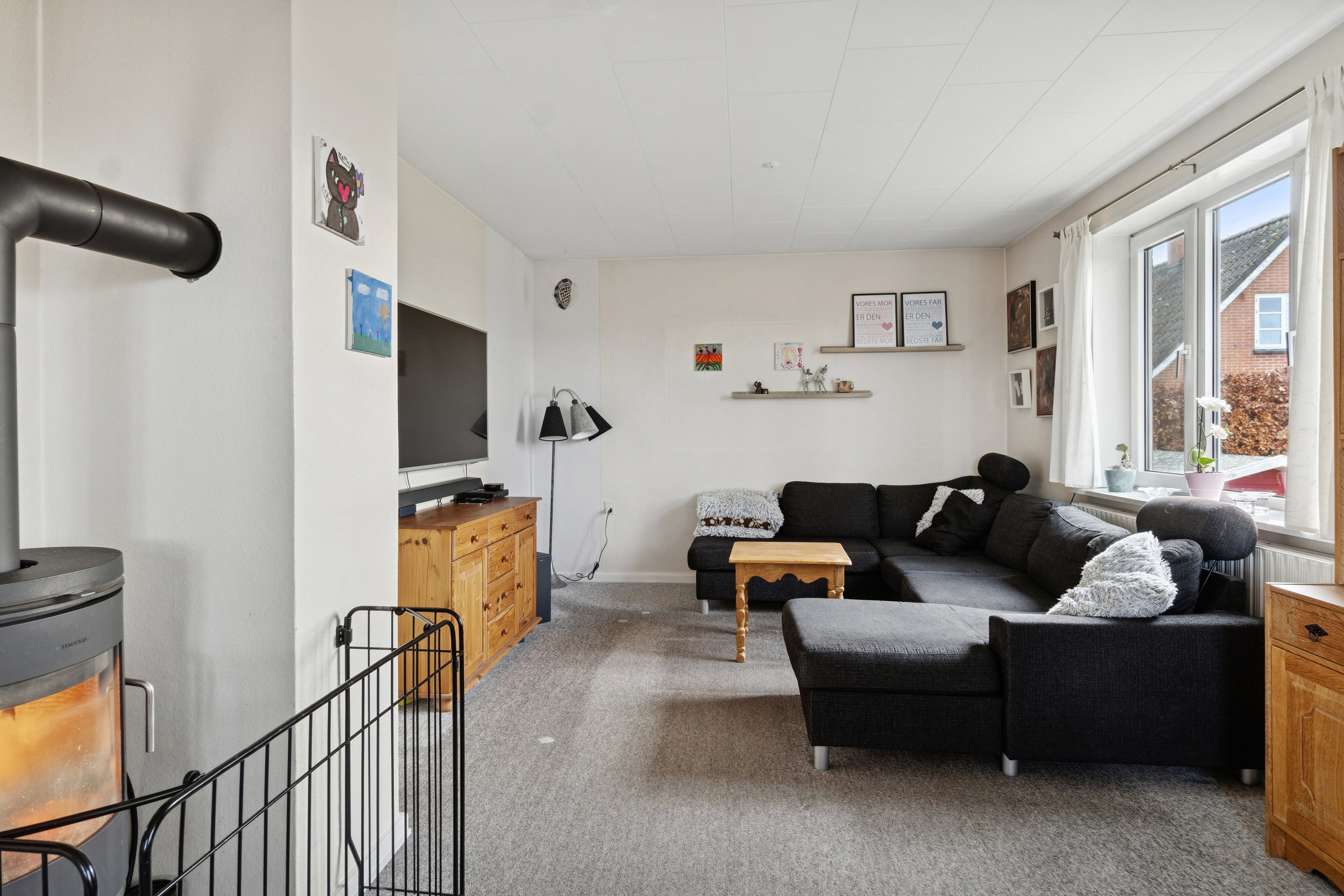 Fremhævet stue billede i fuldskærmstilstand. Billede af Sdr Jernløsevej 19, Sdr. Jernløse, 4420 Regstrup