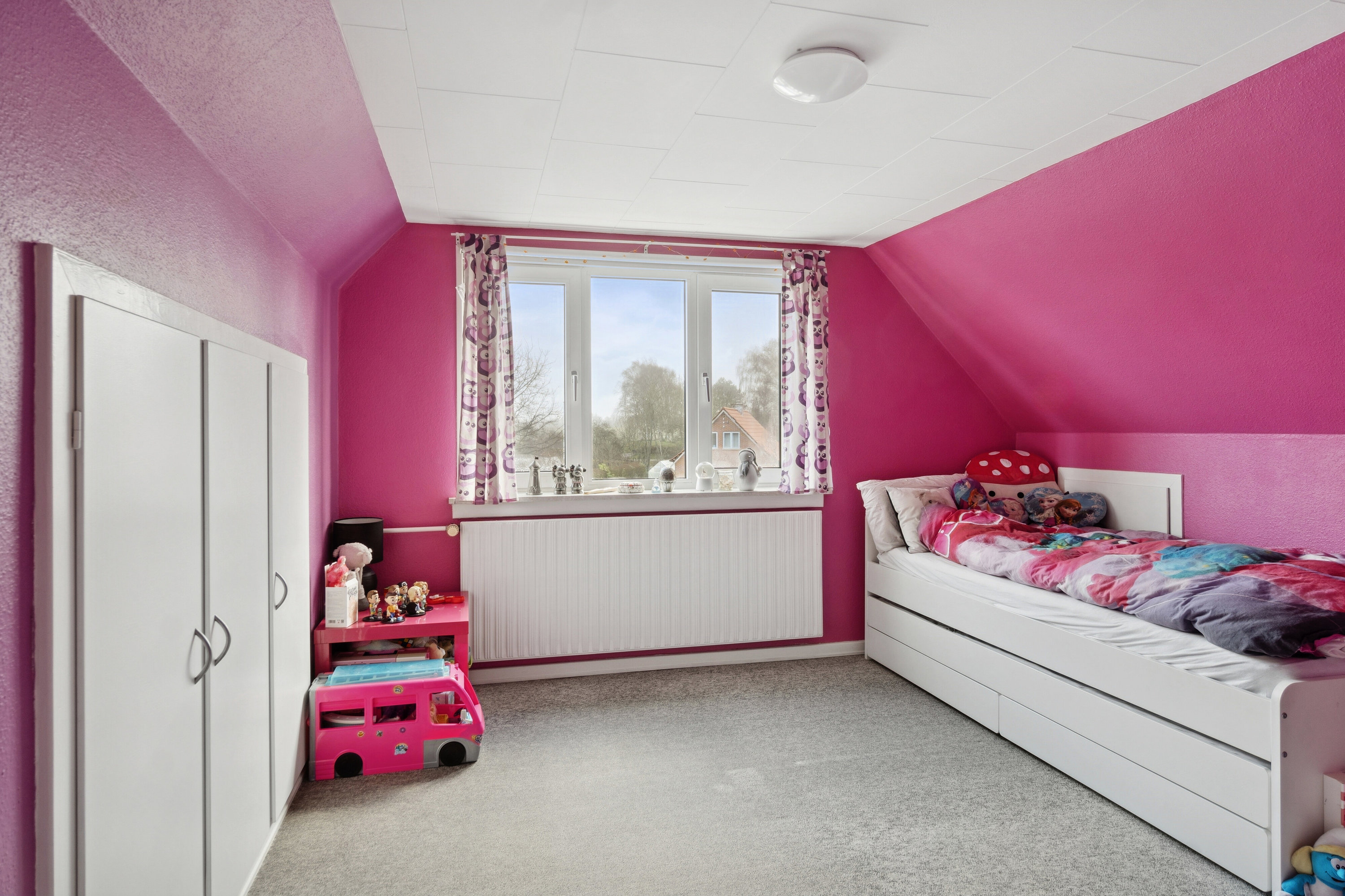 Fremhævet soveværelse billede i fuldskærmstilstand. Billede af Sdr Jernløsevej 19, Sdr. Jernløse, 4420 Regstrup