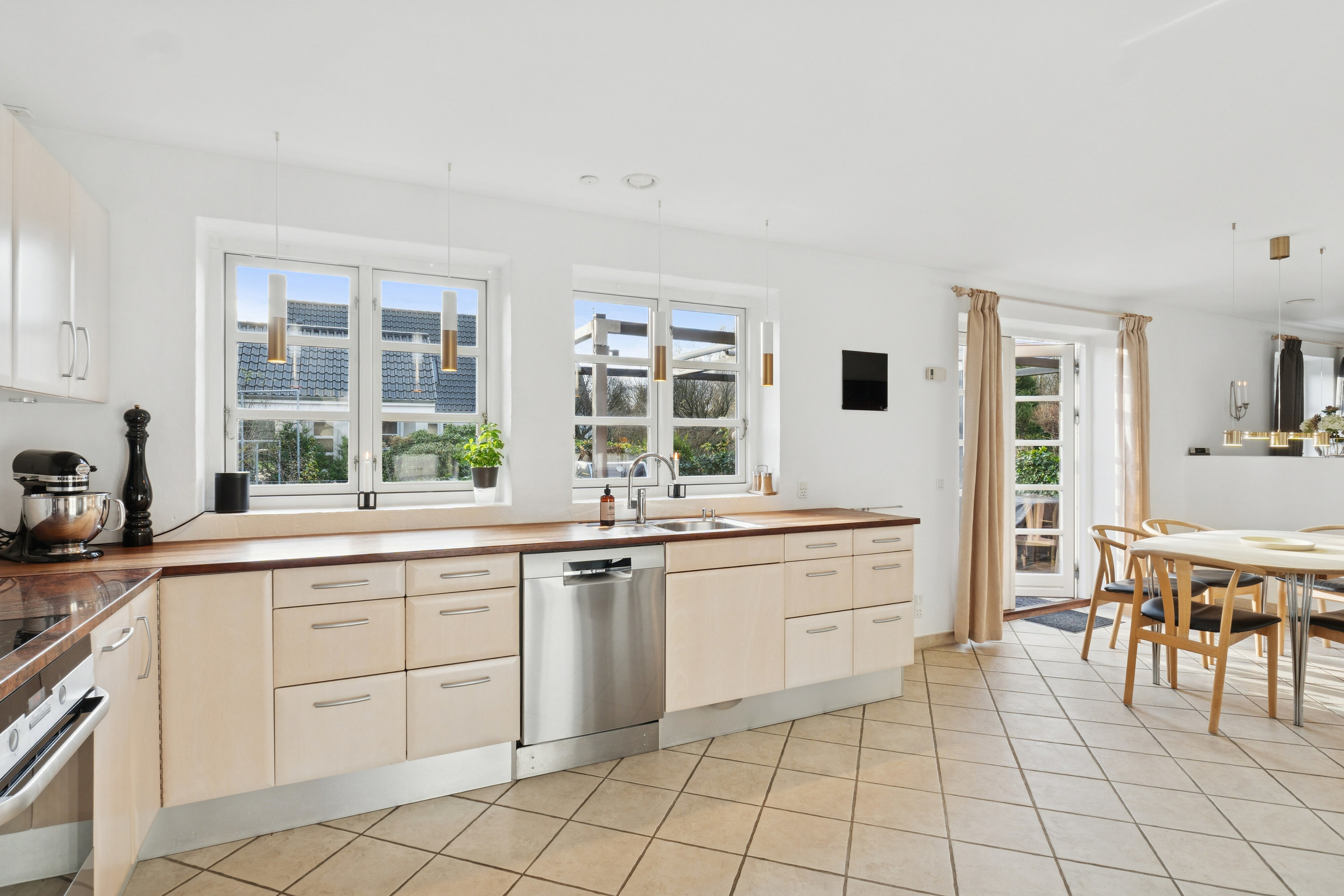 Fremhævet køkken billede i fuldskærmstilstand. Billede af Stensbjerg 15, 2600 Glostrup