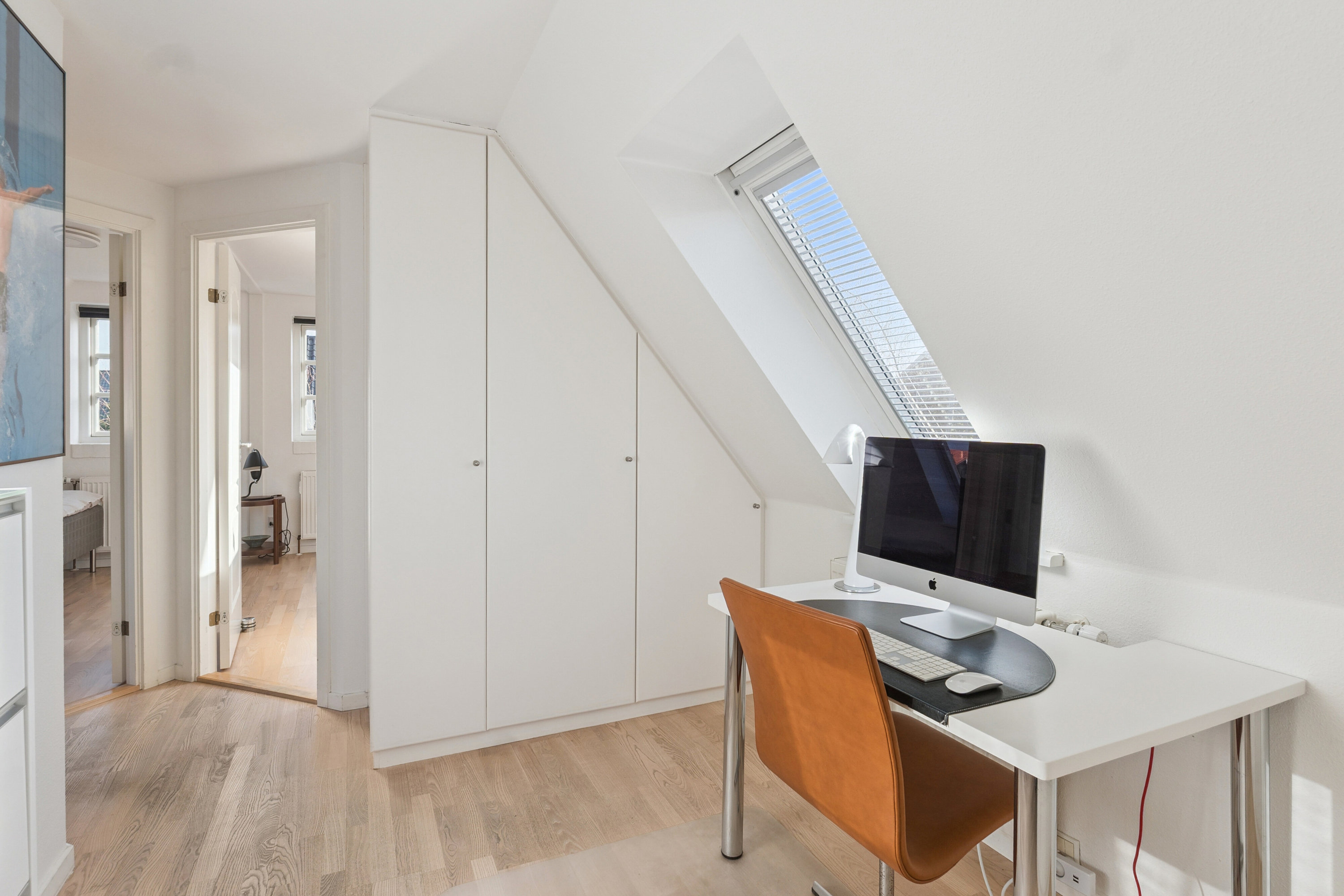 Fremhævet arbejdsværelse billede i fuldskærmstilstand. Billede af Stensbjerg 15, 2600 Glostrup