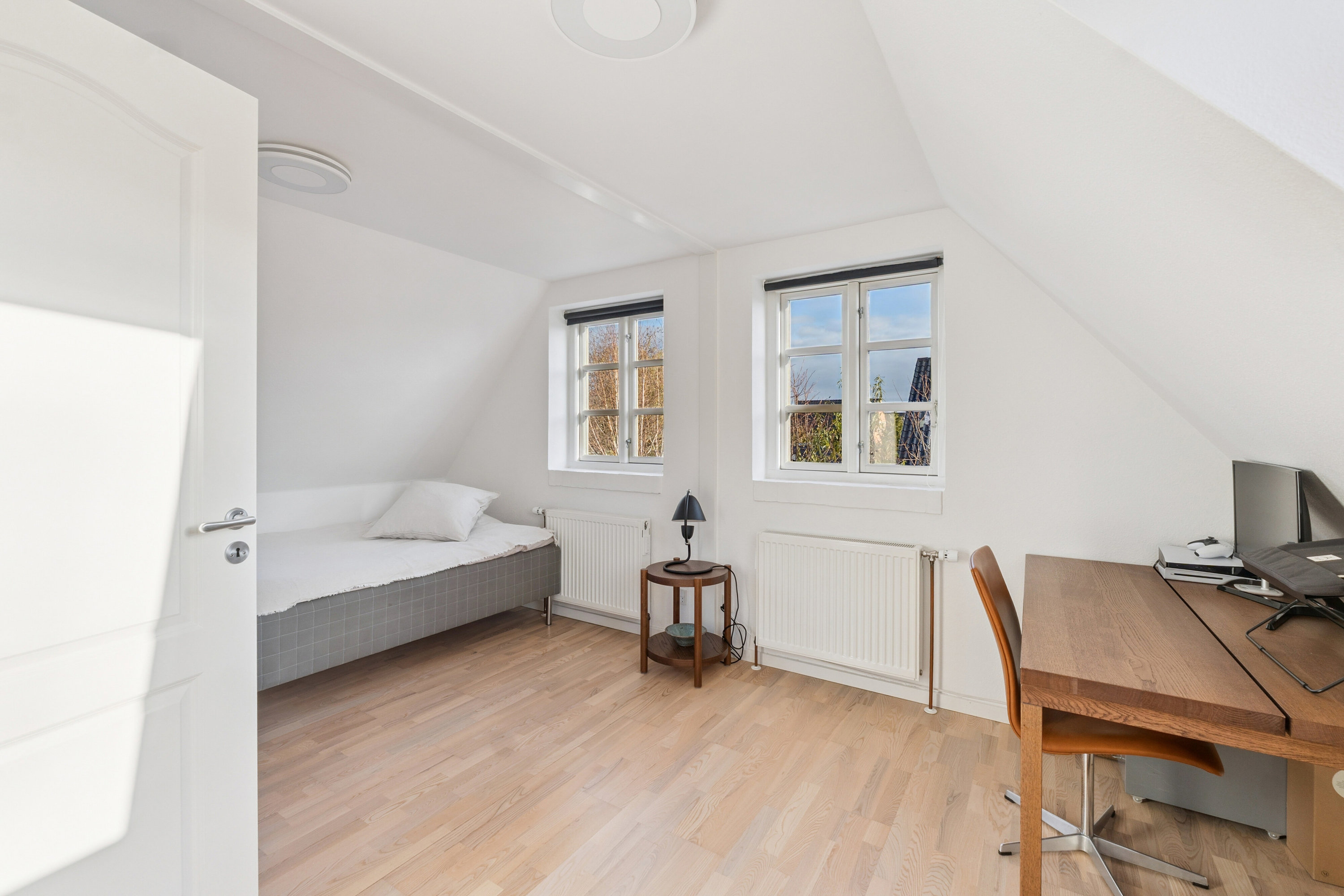 Fremhævet arbejdsværelse billede i fuldskærmstilstand. Billede af Stensbjerg 15, 2600 Glostrup