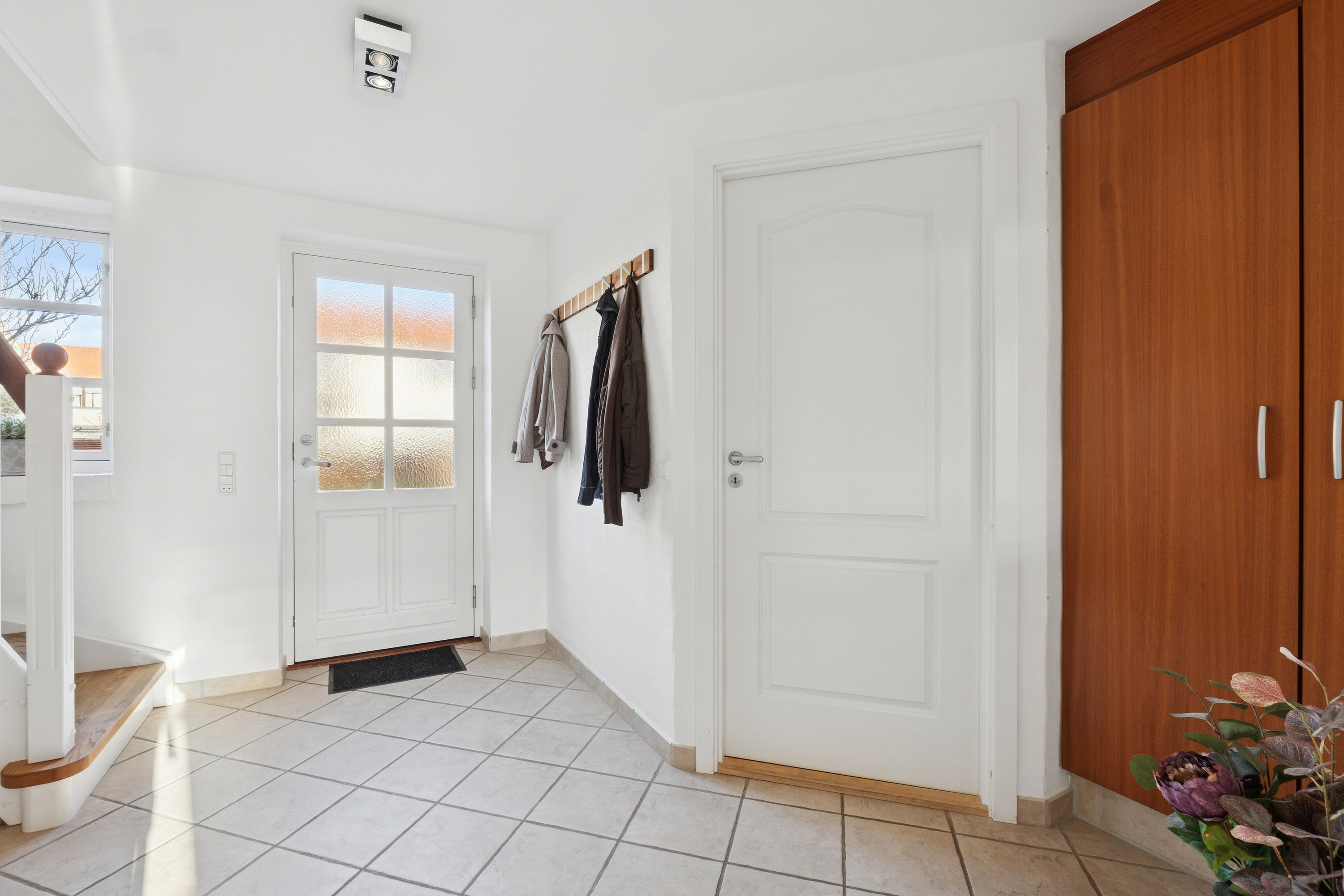 Fremhævet entré billede i fuldskærmstilstand. Billede af Stensbjerg 15, 2600 Glostrup