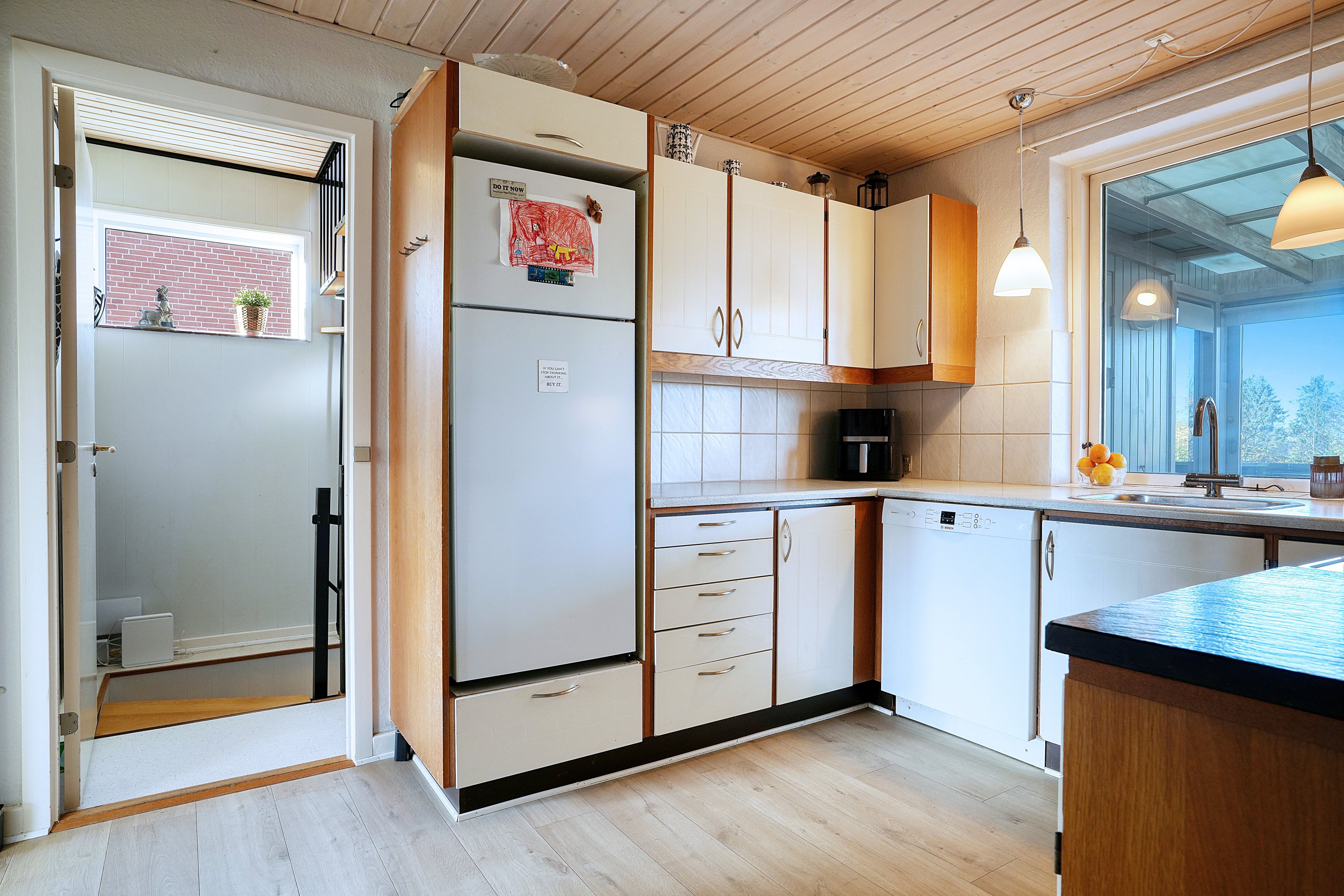 Fremhævet køkken billede i fuldskærmstilstand. Billede af Nyledsbakken 26, 4500 Nykøbing Sj