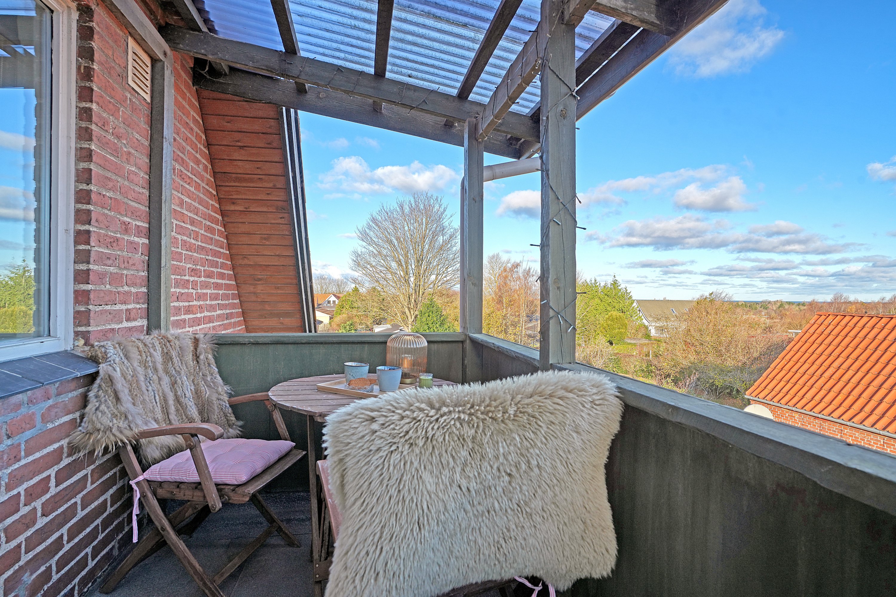 Fremhævet altan billede i fuldskærmstilstand. Billede af Nyledsbakken 26, 4500 Nykøbing Sj