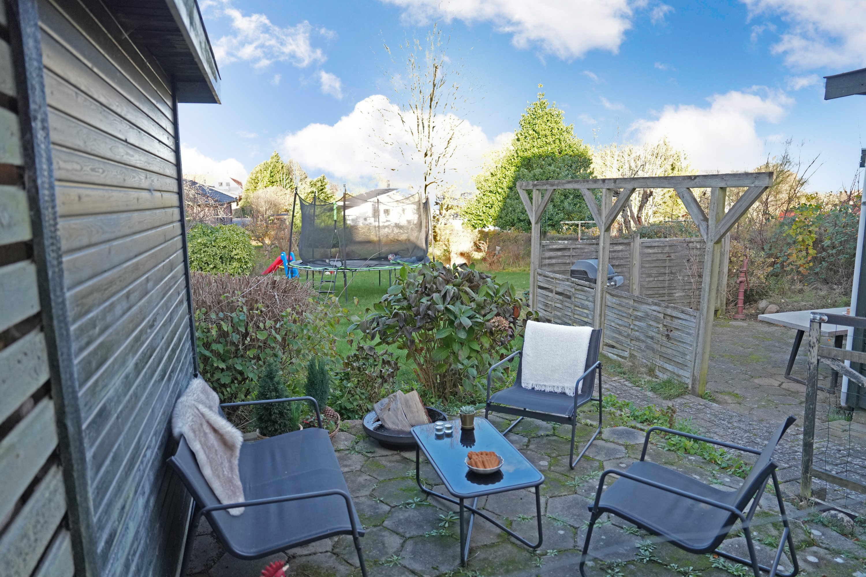 Fremhævet terrasse billede i fuldskærmstilstand. Billede af Nyledsbakken 26, 4500 Nykøbing Sj