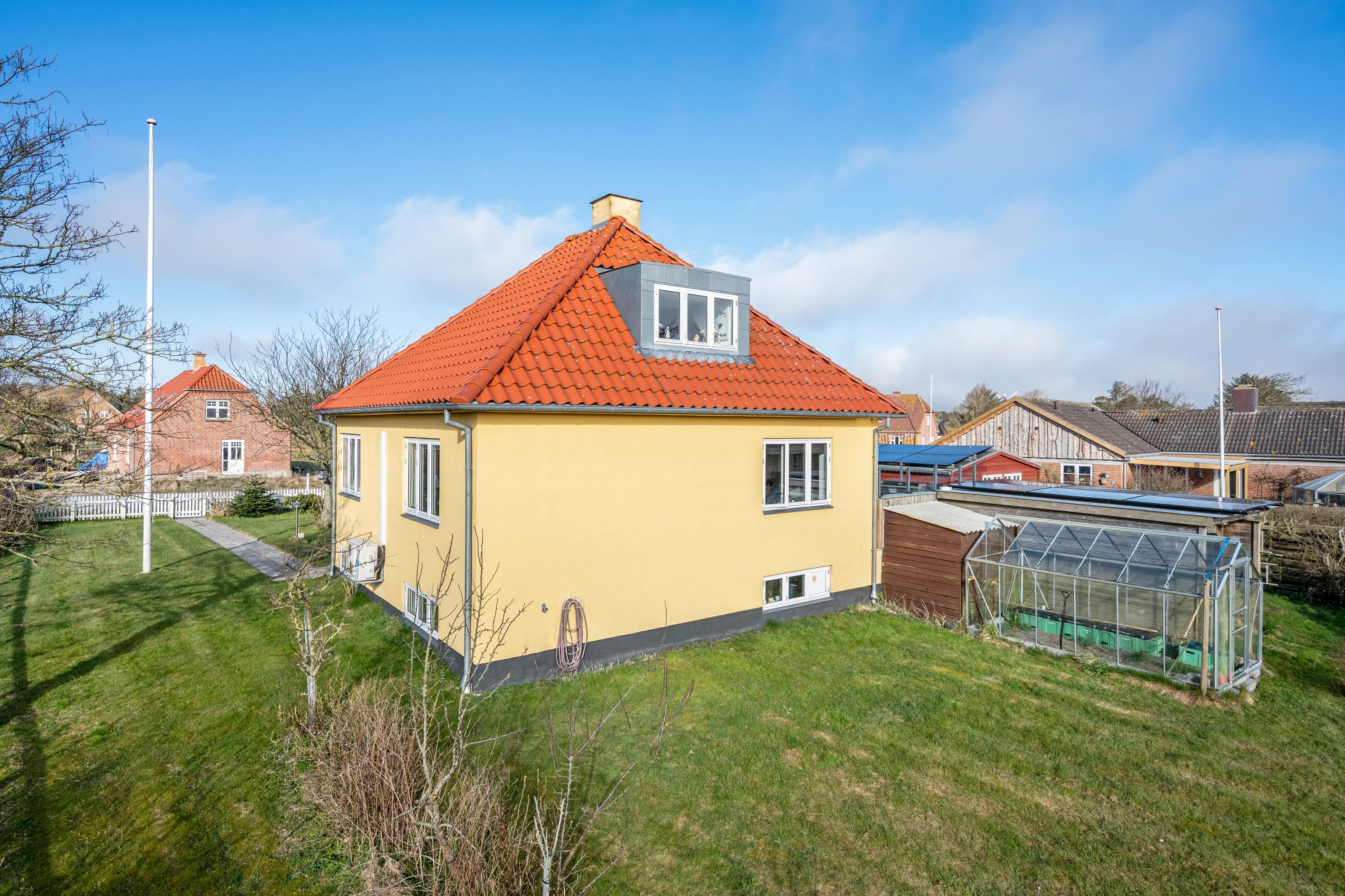 Fremhævet udendørs billede i fuldskærmstilstand. Billede af Landevejen 49, Sønderho, 6720 Fanø