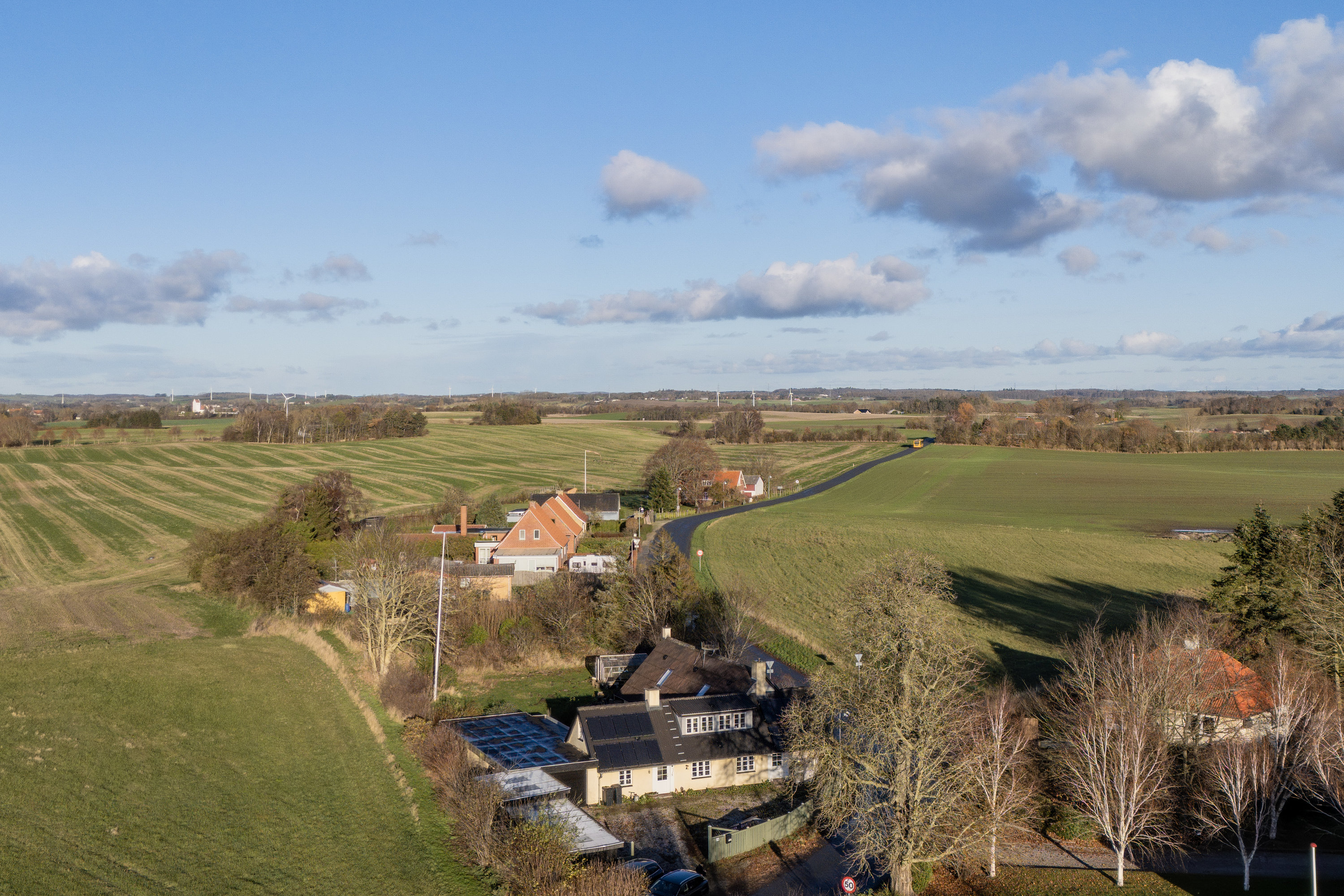 Fremhævet  billede i fuldskærmstilstand. Billede af Gierslevvej 1, Løve, 4270 Høng