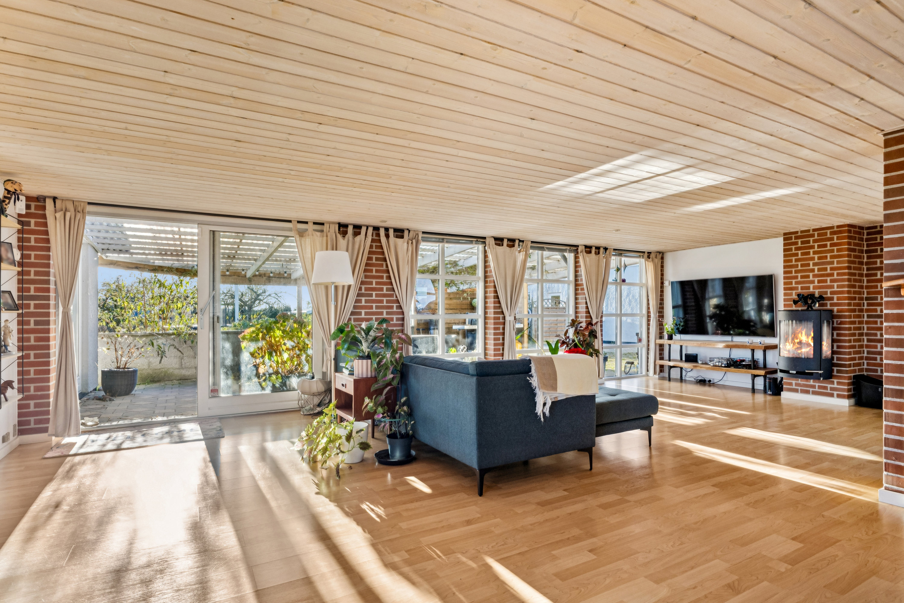 Fremhævet  billede i fuldskærmstilstand. Billede af Lykkebrovej 1, 4672 Klippinge