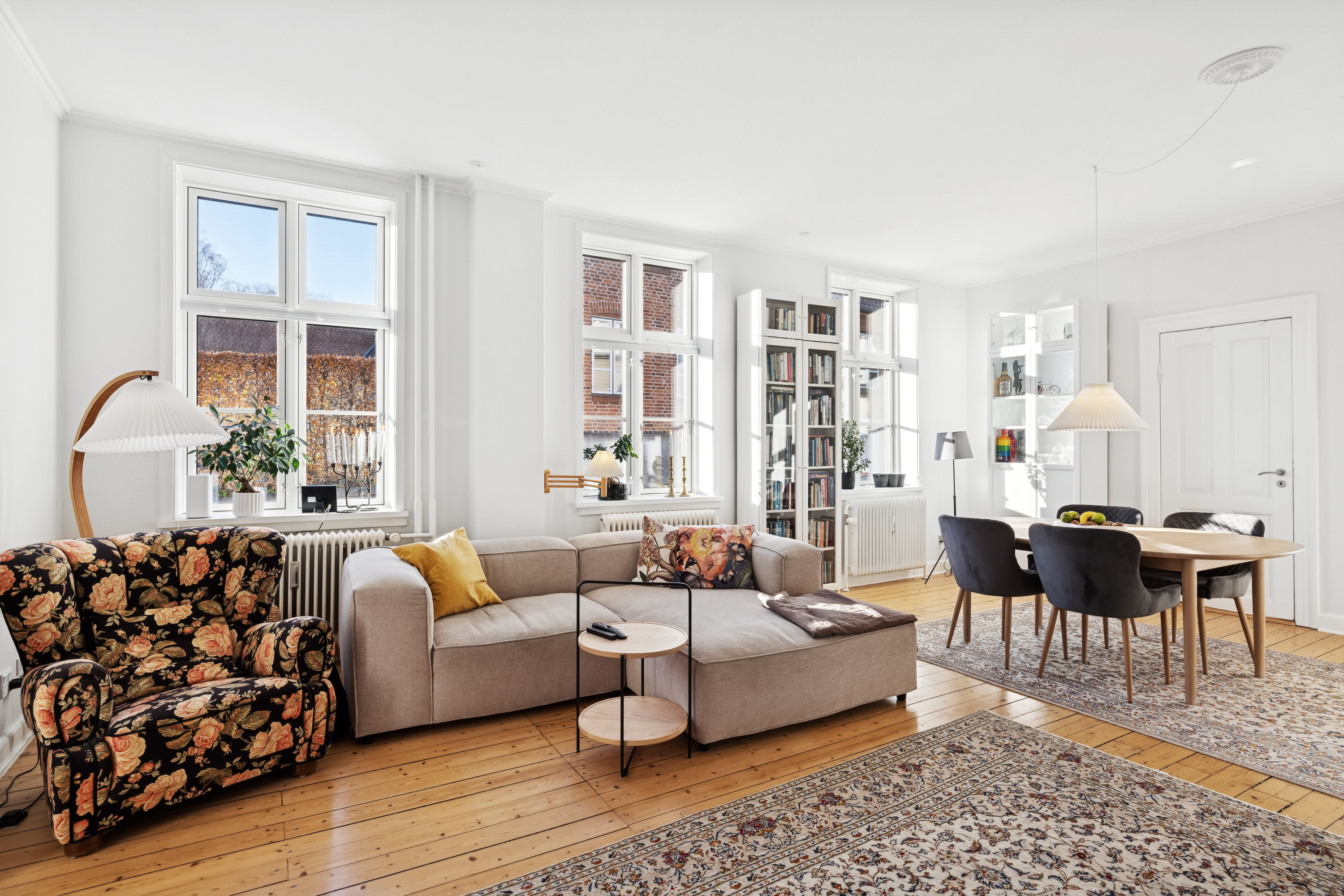 Fremhævet stue billede i fuldskærmstilstand. Billede af Rosenstræde 1D, st.., 8800 Viborg