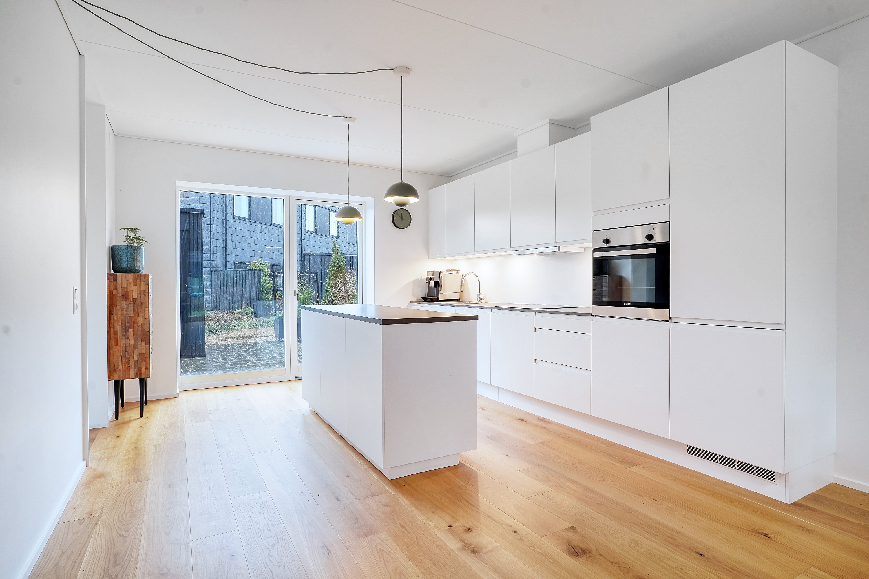 Miniaturebillede 1: køkken. Billede af Faldskærmsvej 22, Jonstrup, 3500 Værløse