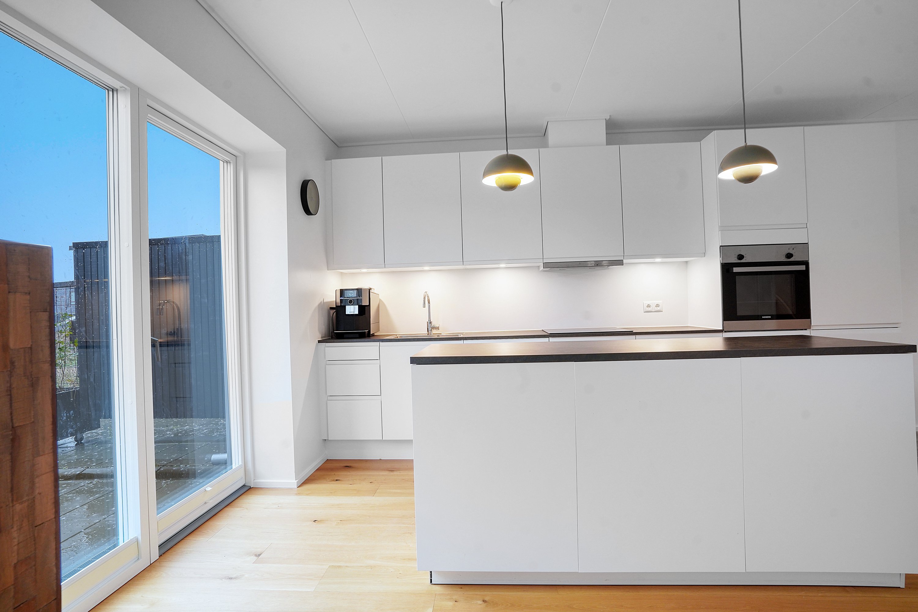 Fremhævet køkken billede i fuldskærmstilstand. Billede af Faldskærmsvej 22, Jonstrup, 3500 Værløse