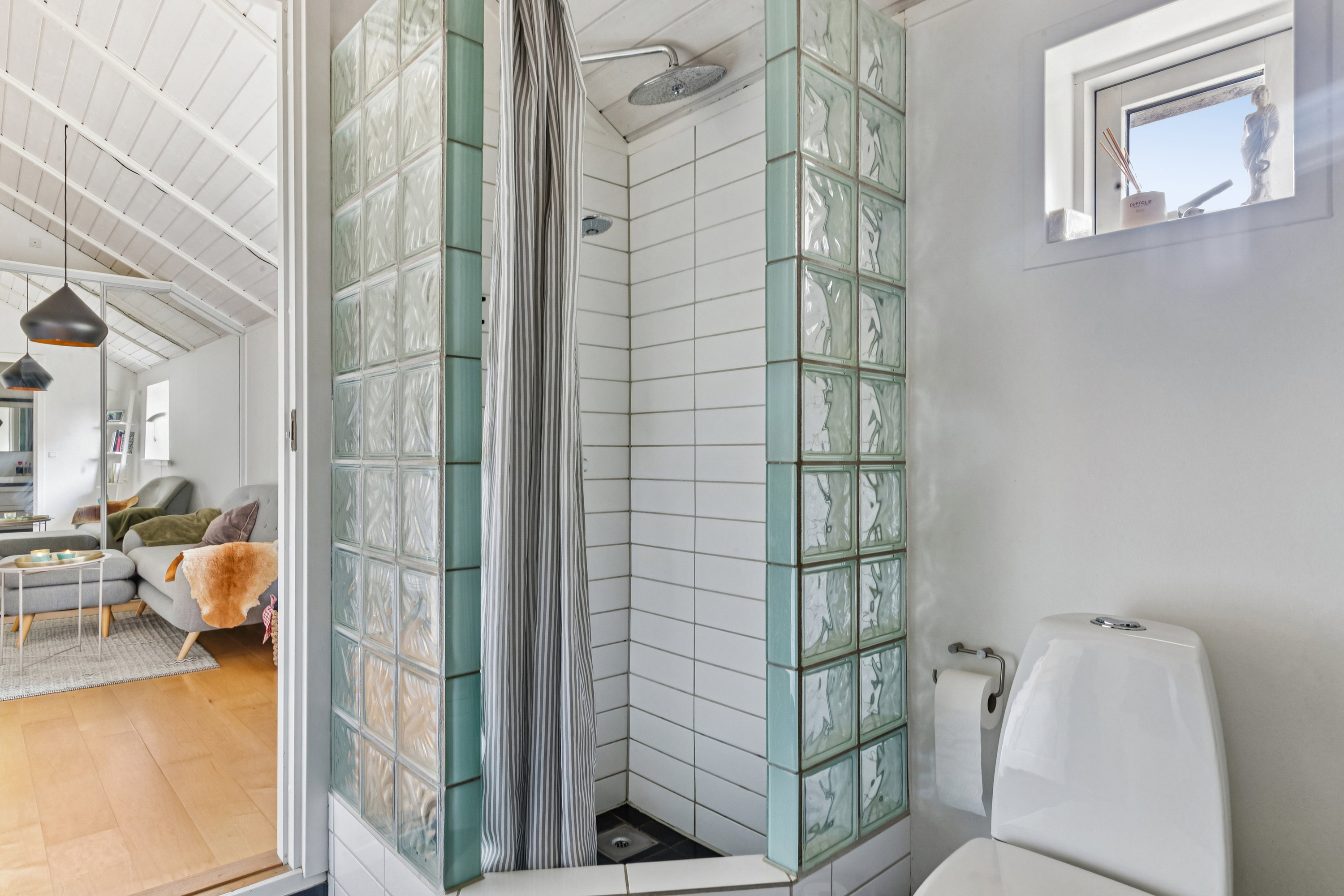 Fremhævet  billede i fuldskærmstilstand. Billede af Turbinevej 38, 3150 Hellebæk