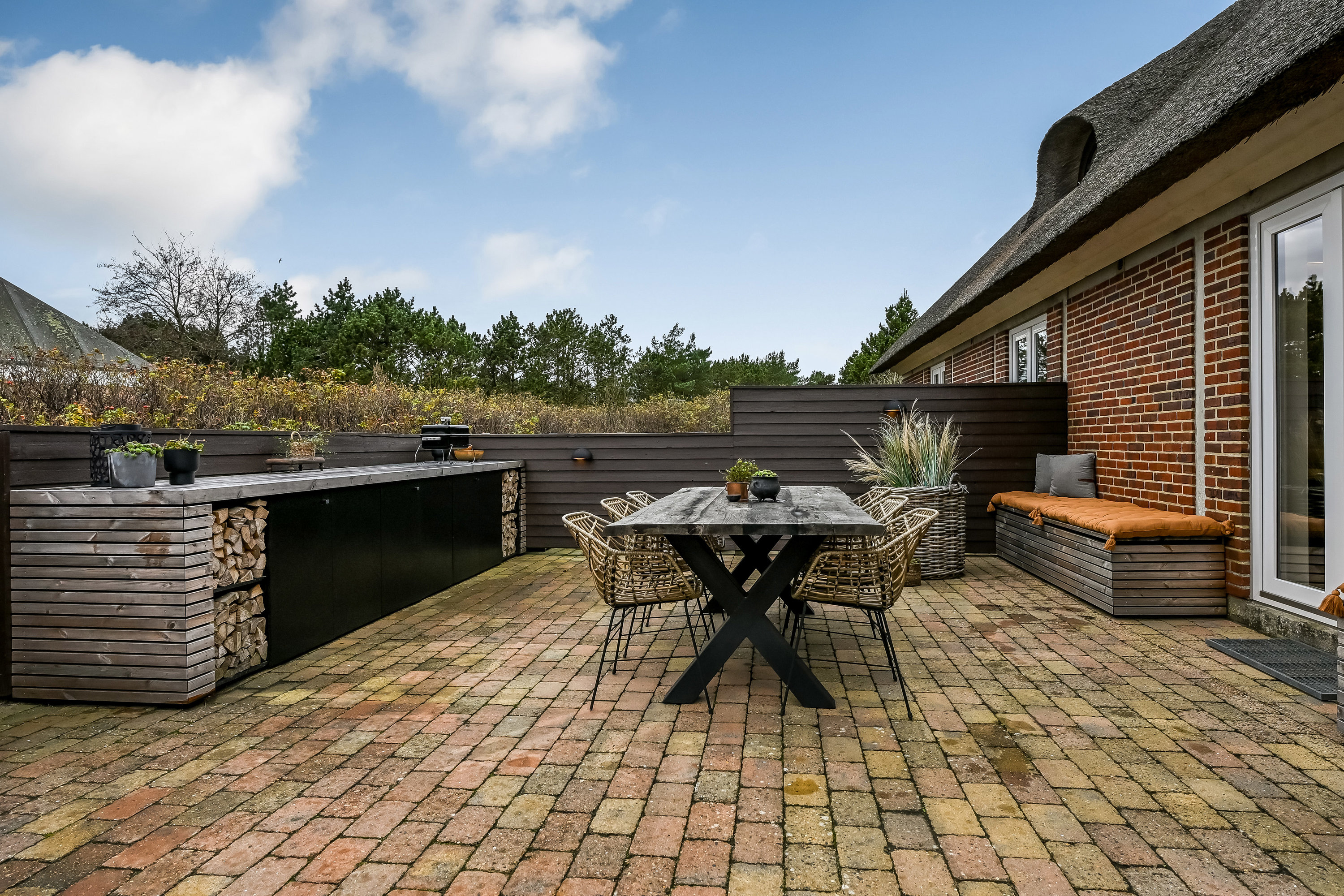 Fremhævet terrasse billede i fuldskærmstilstand. Billede af Vesterhavsparken 30, 6857 Blåvand