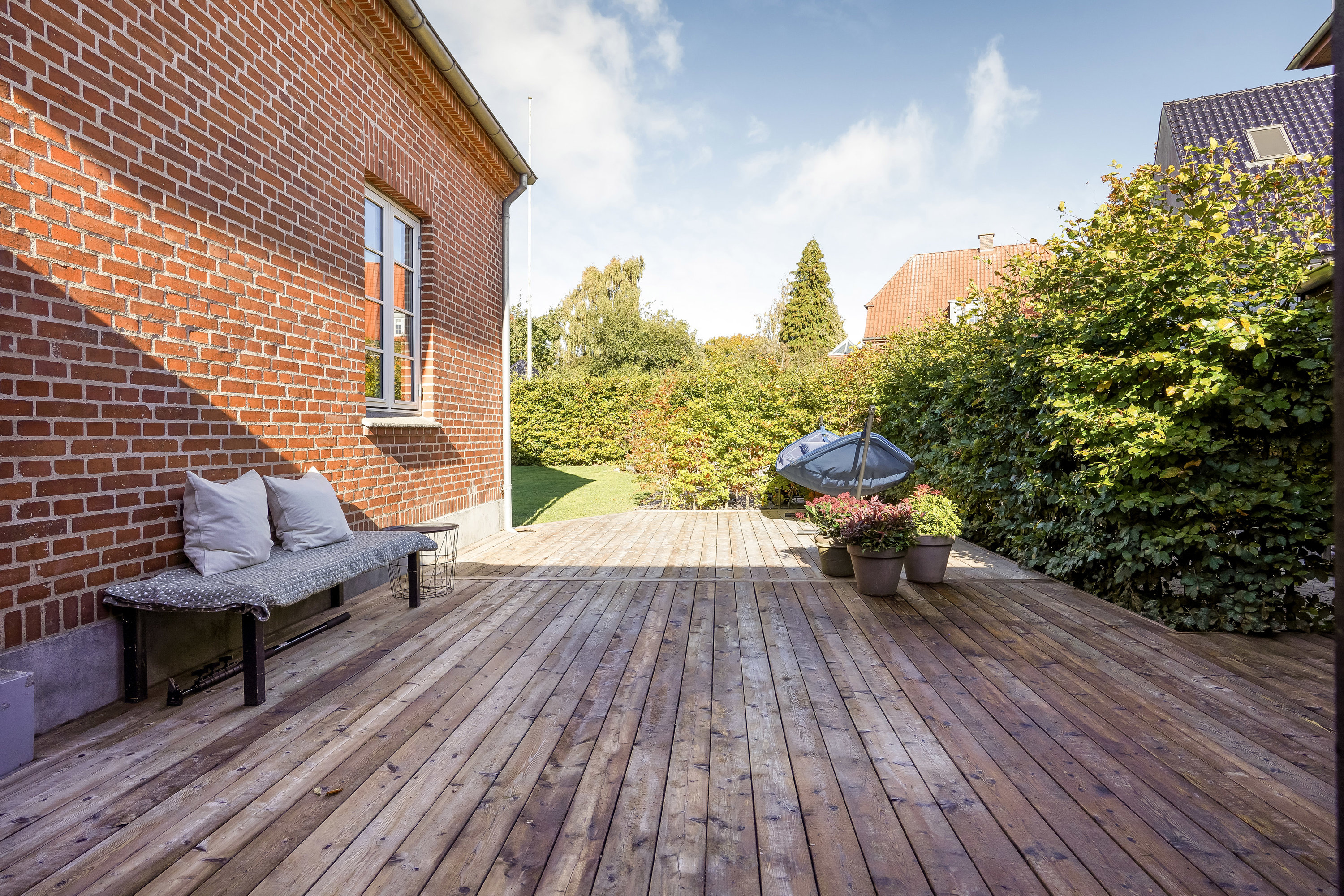 Fremhævet terrasse billede i fuldskærmstilstand. Billede af Tietgens Allé 39, 5230 Odense M