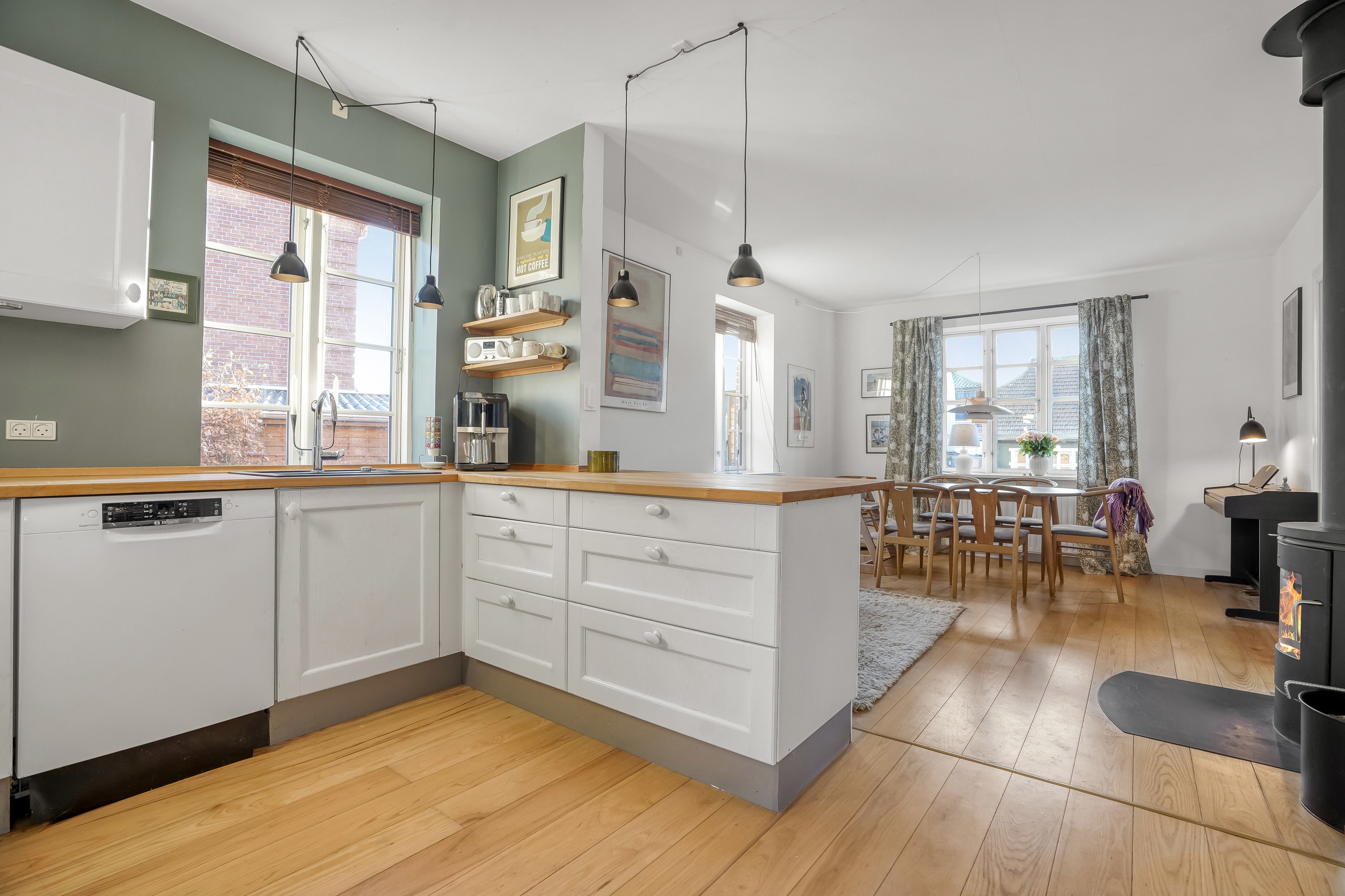 Fremhævet køkken billede i fuldskærmstilstand. Billede af Tietgens Allé 39, 5230 Odense M