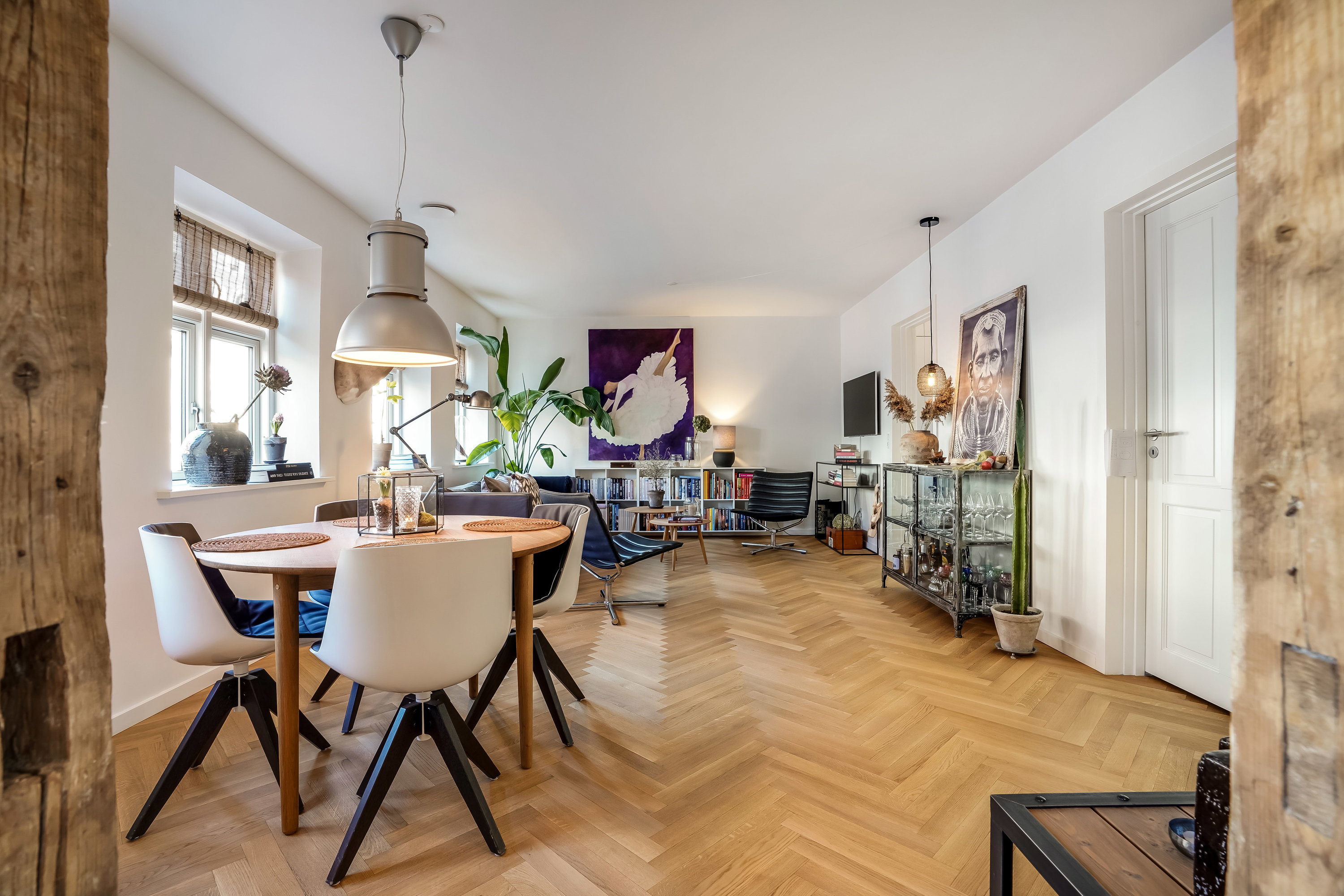 Fremhævet stue billede i fuldskærmstilstand. Billede af Søndergade 24B, 1., 5000 Odense C