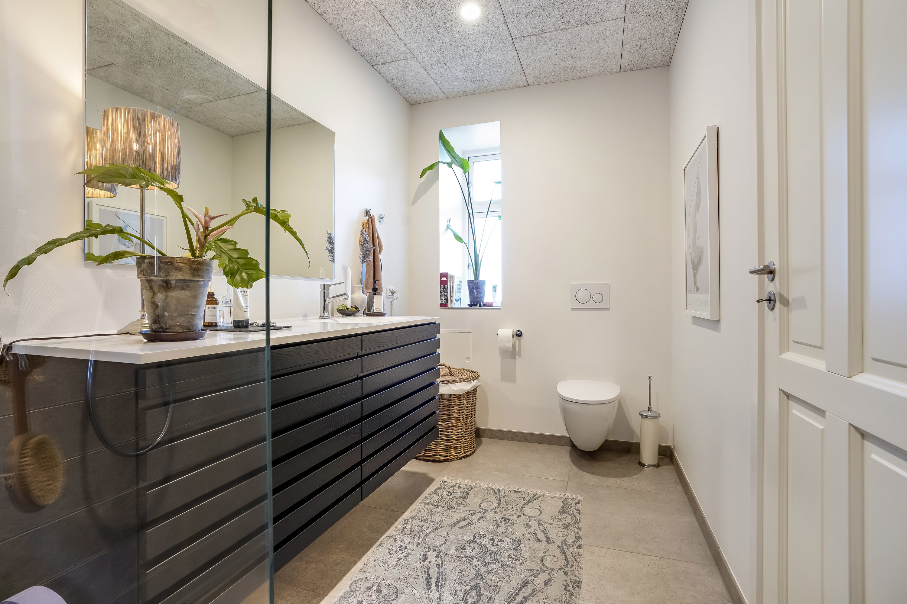 Fremhævet toilet billede i fuldskærmstilstand. Billede af Søndergade 24B, 1., 5000 Odense C