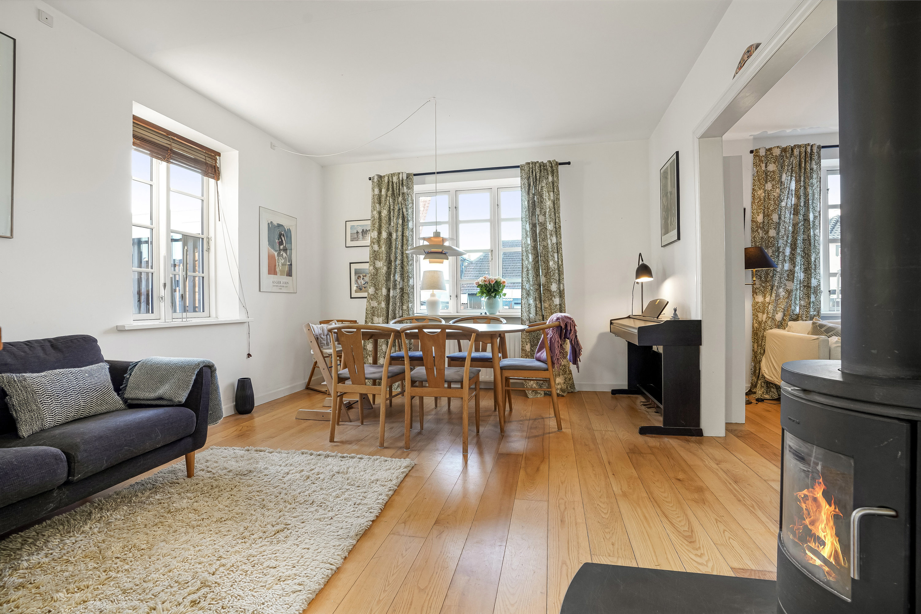 Fremhævet stue billede i fuldskærmstilstand. Billede af Tietgens Allé 39, 5230 Odense M