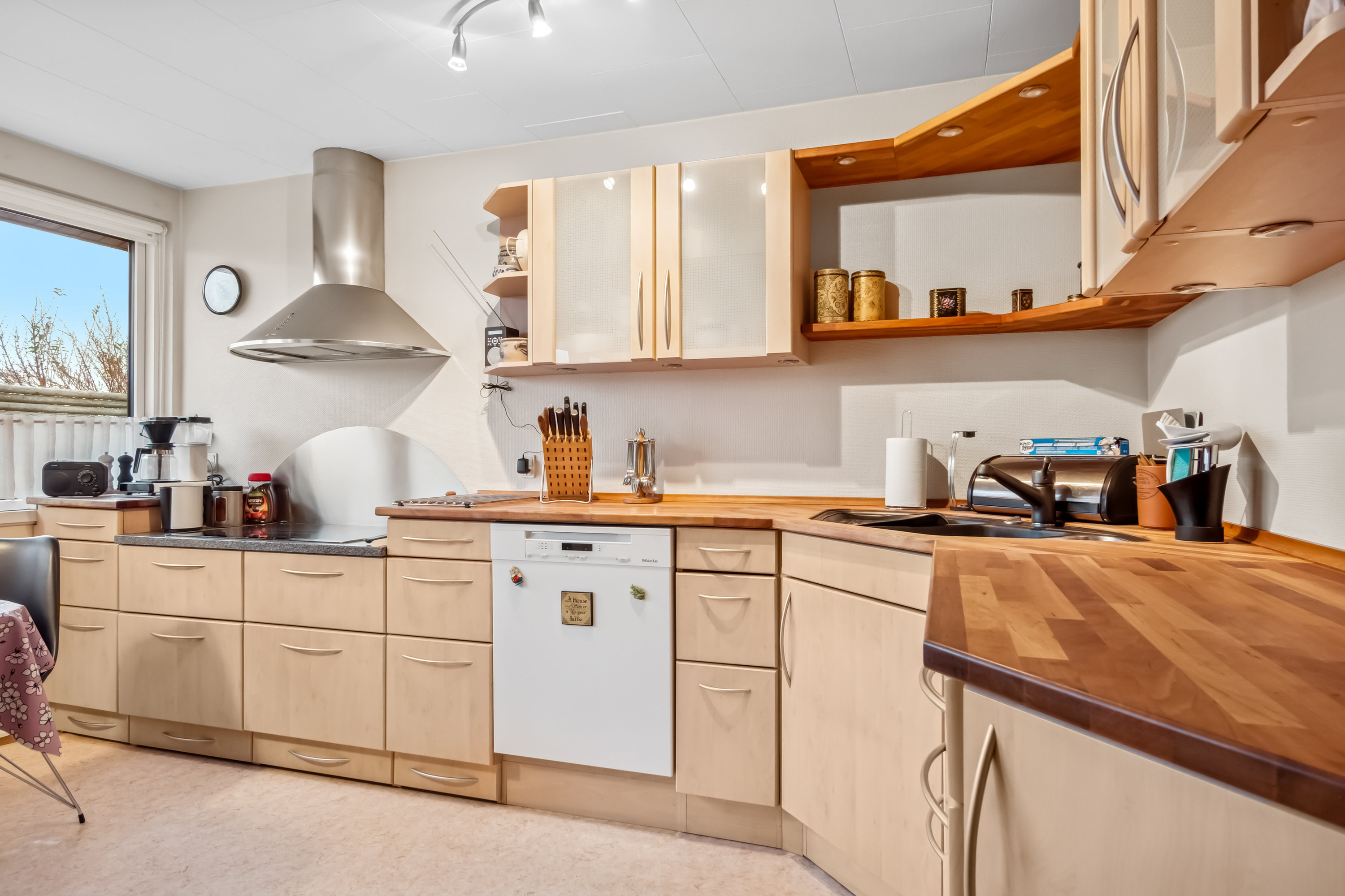 Fremhævet køkken billede i fuldskærmstilstand. Billede af Nørrebred 148, 2625 Vallensbæk