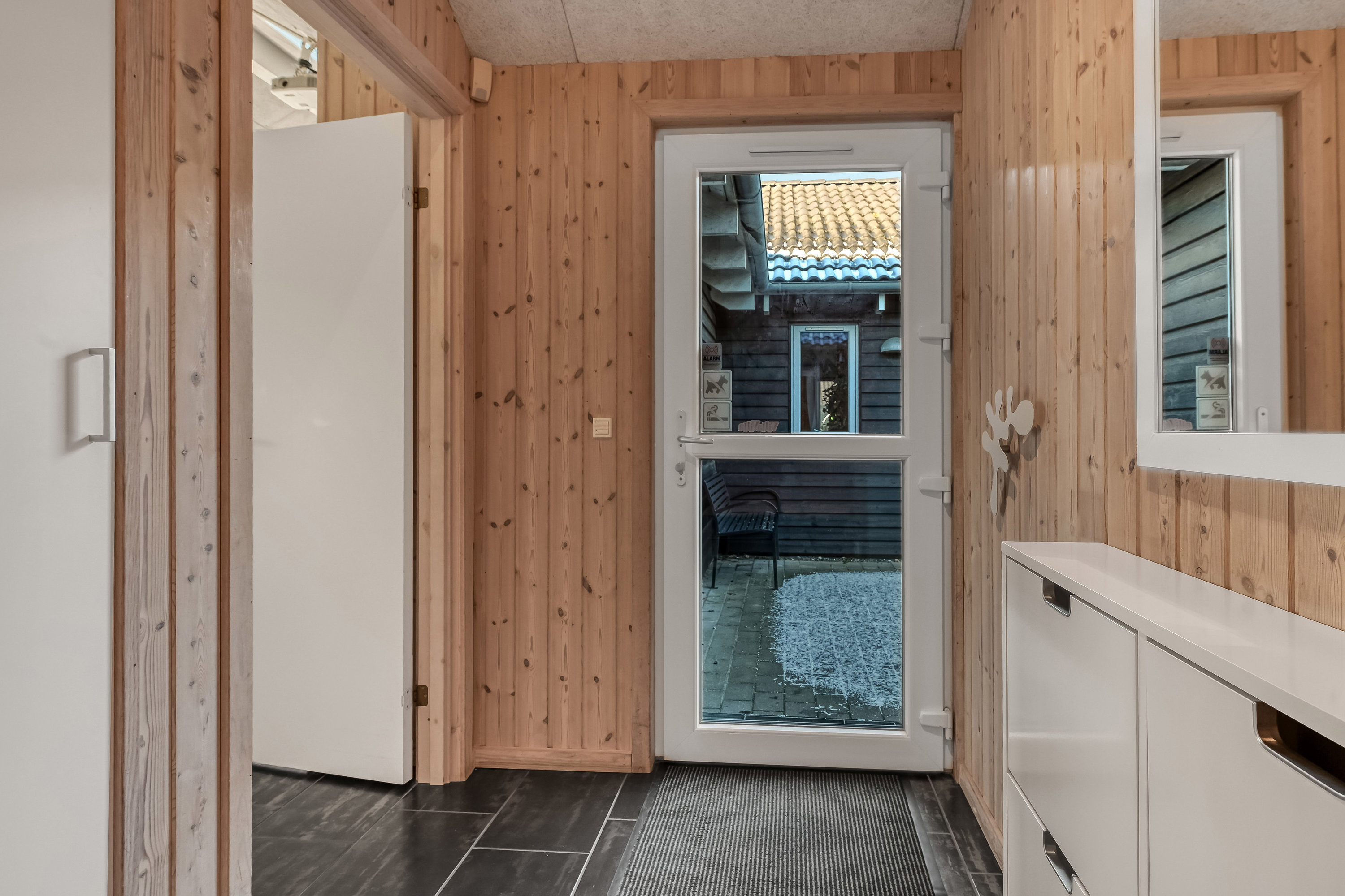 Fremhævet entré billede i fuldskærmstilstand. Billede af Bjergbovej 32, 6857 Blåvand