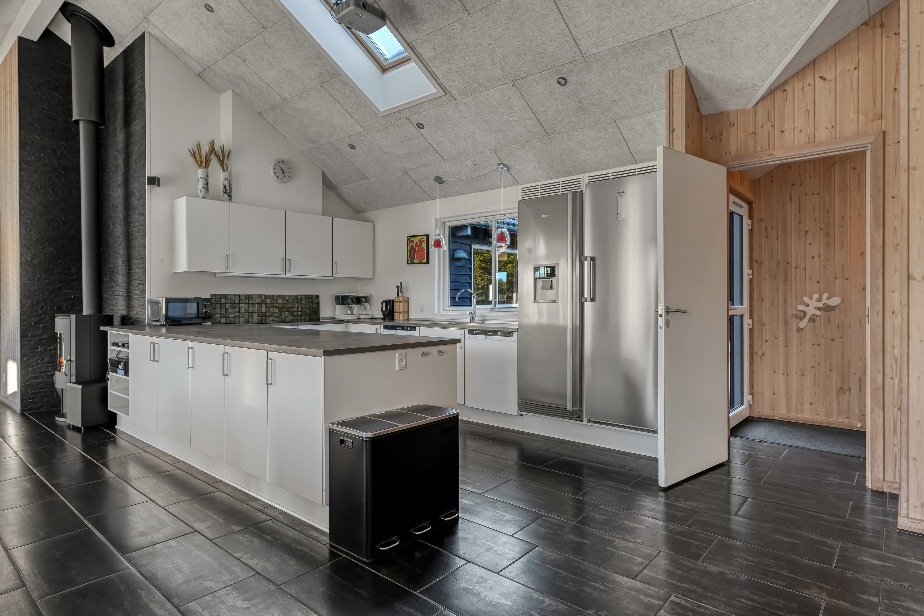 Fremhævet køkken billede i fuldskærmstilstand. Billede af Bjergbovej 32, 6857 Blåvand