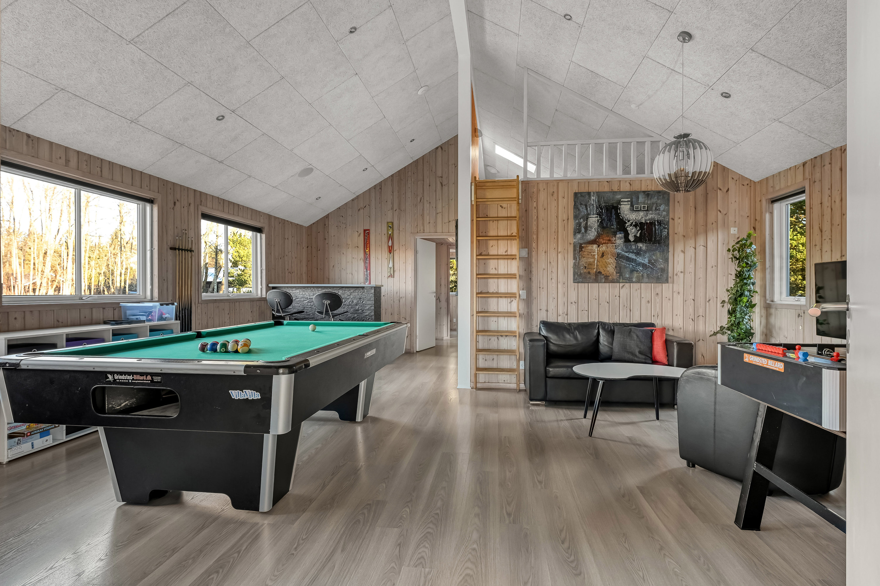 Fremhævet stue billede i fuldskærmstilstand. Billede af Bjergbovej 32, 6857 Blåvand