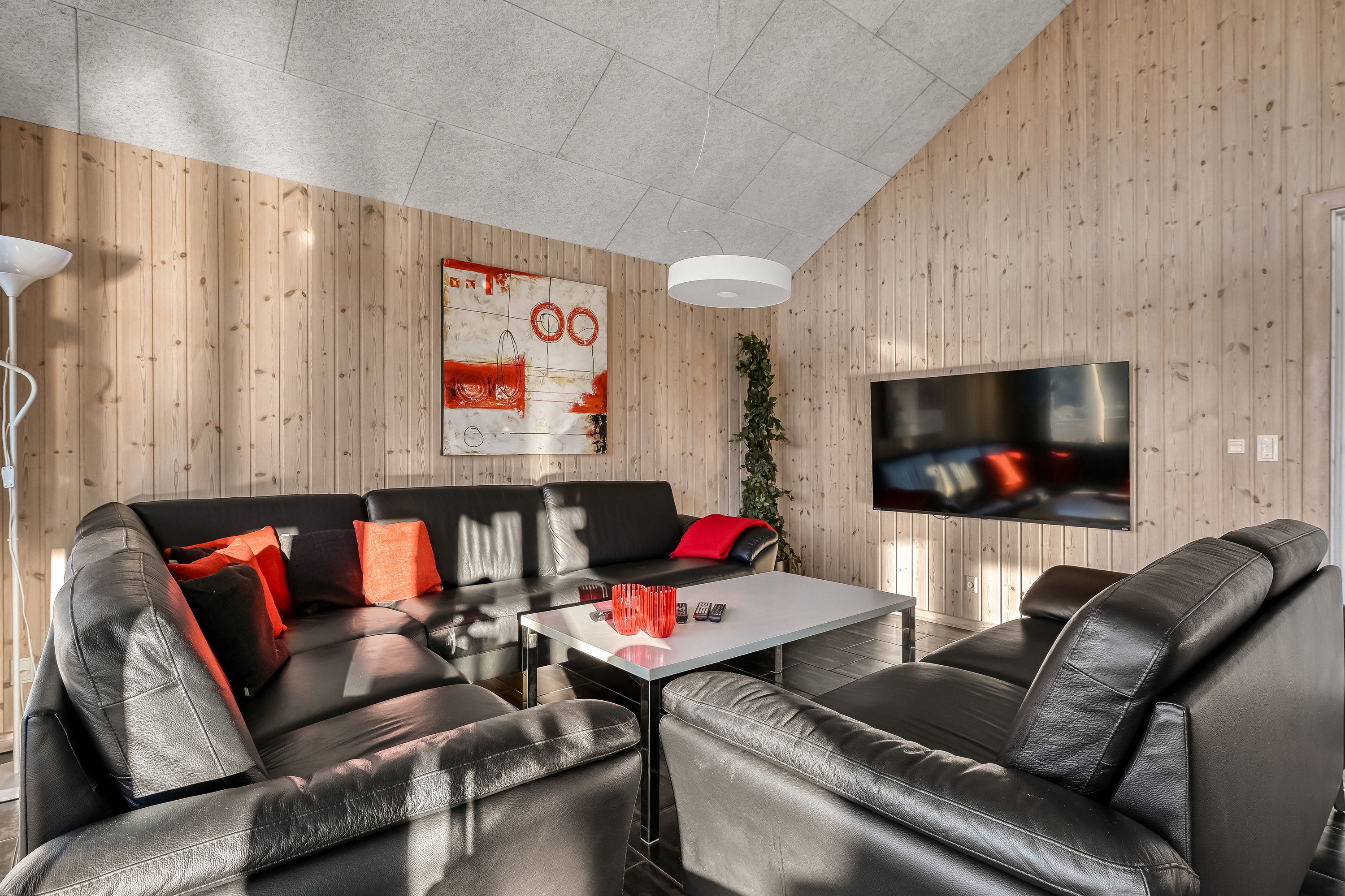 Fremhævet stue billede i fuldskærmstilstand. Billede af Bjergbovej 32, 6857 Blåvand