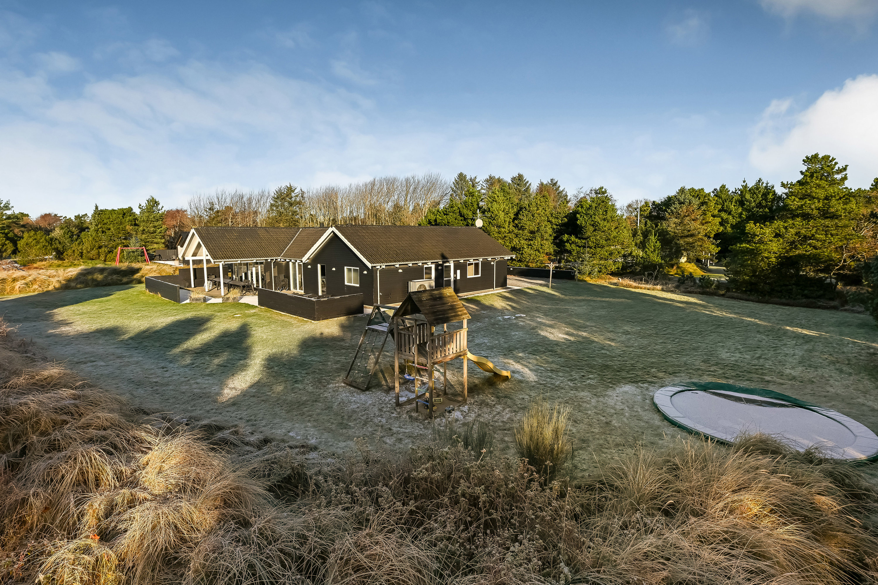 Miniaturebillede 2: ejendommen. Billede af Bjergbovej 32, 6857 Blåvand