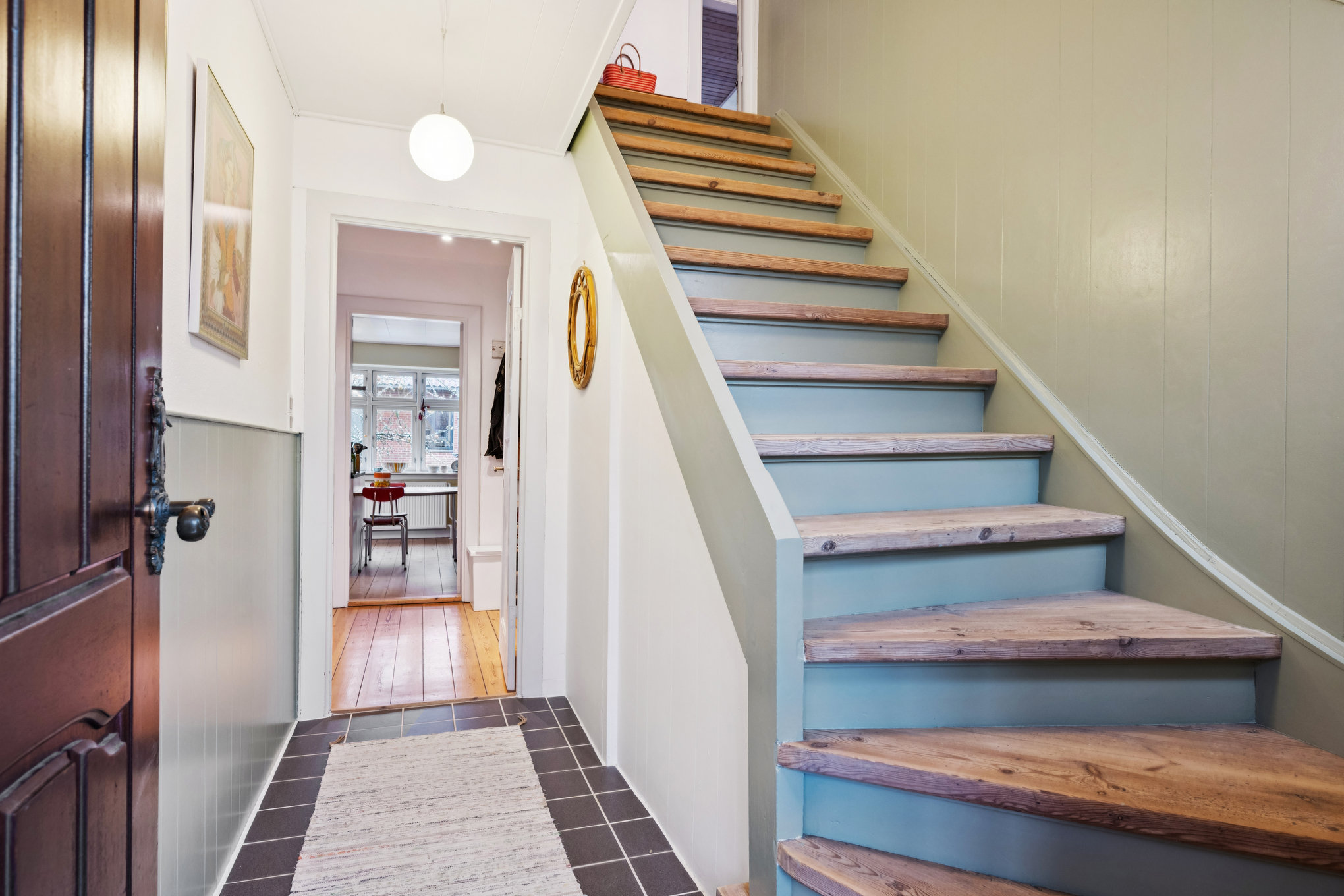 Fremhævet gang billede i fuldskærmstilstand. Billede af Solsikkevej 19, 8930 Randers NØ