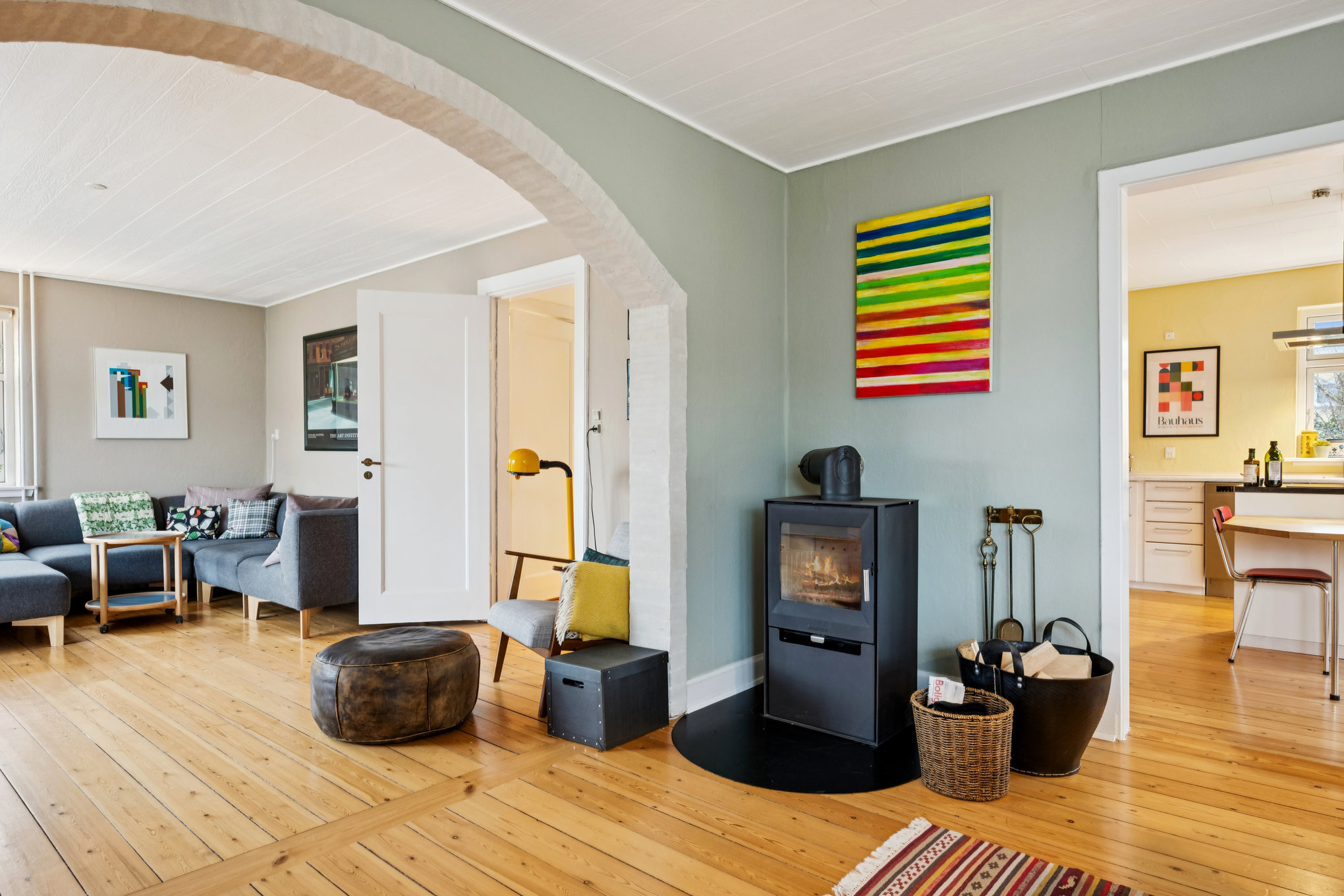 Fremhævet stue billede i fuldskærmstilstand. Billede af Solsikkevej 19, 8930 Randers NØ