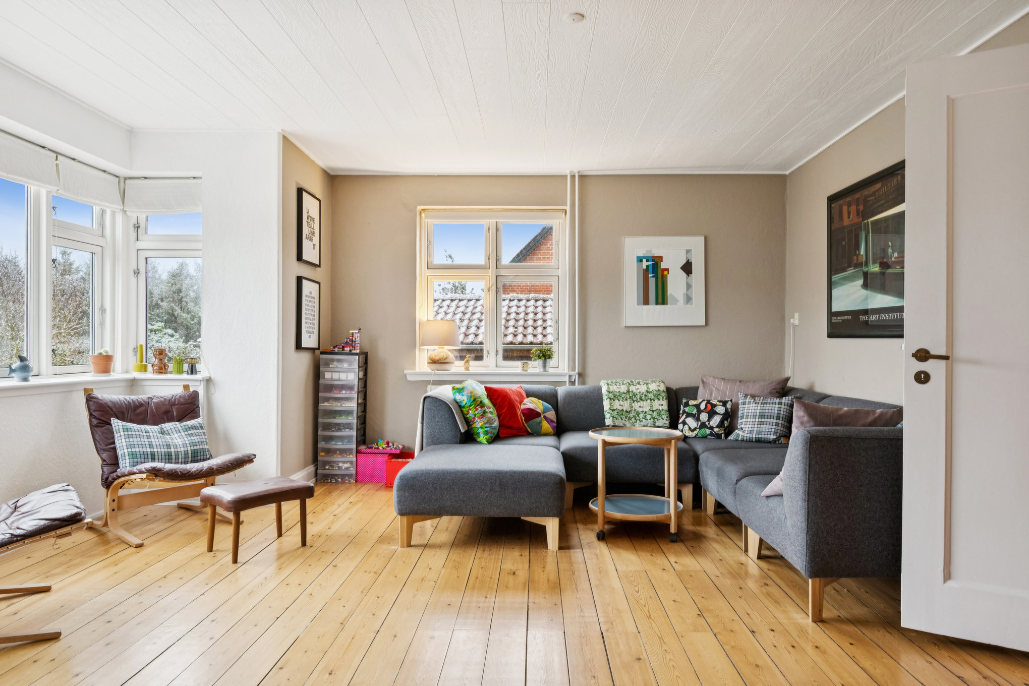 Fremhævet stue billede i fuldskærmstilstand. Billede af Solsikkevej 19, 8930 Randers NØ