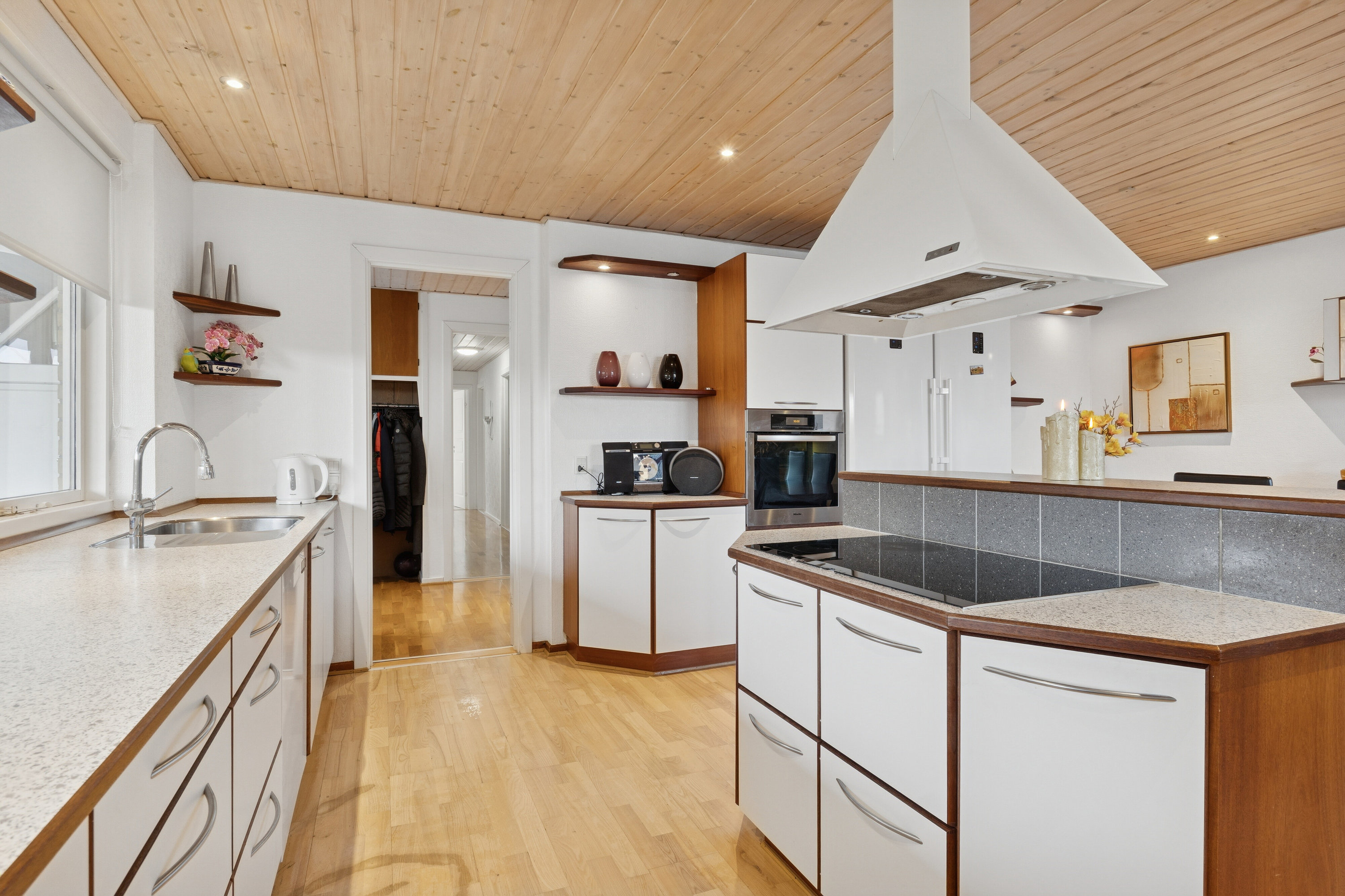 Fremhævet køkken billede i fuldskærmstilstand. Billede af Grønningen 61, 9800 Hjørring