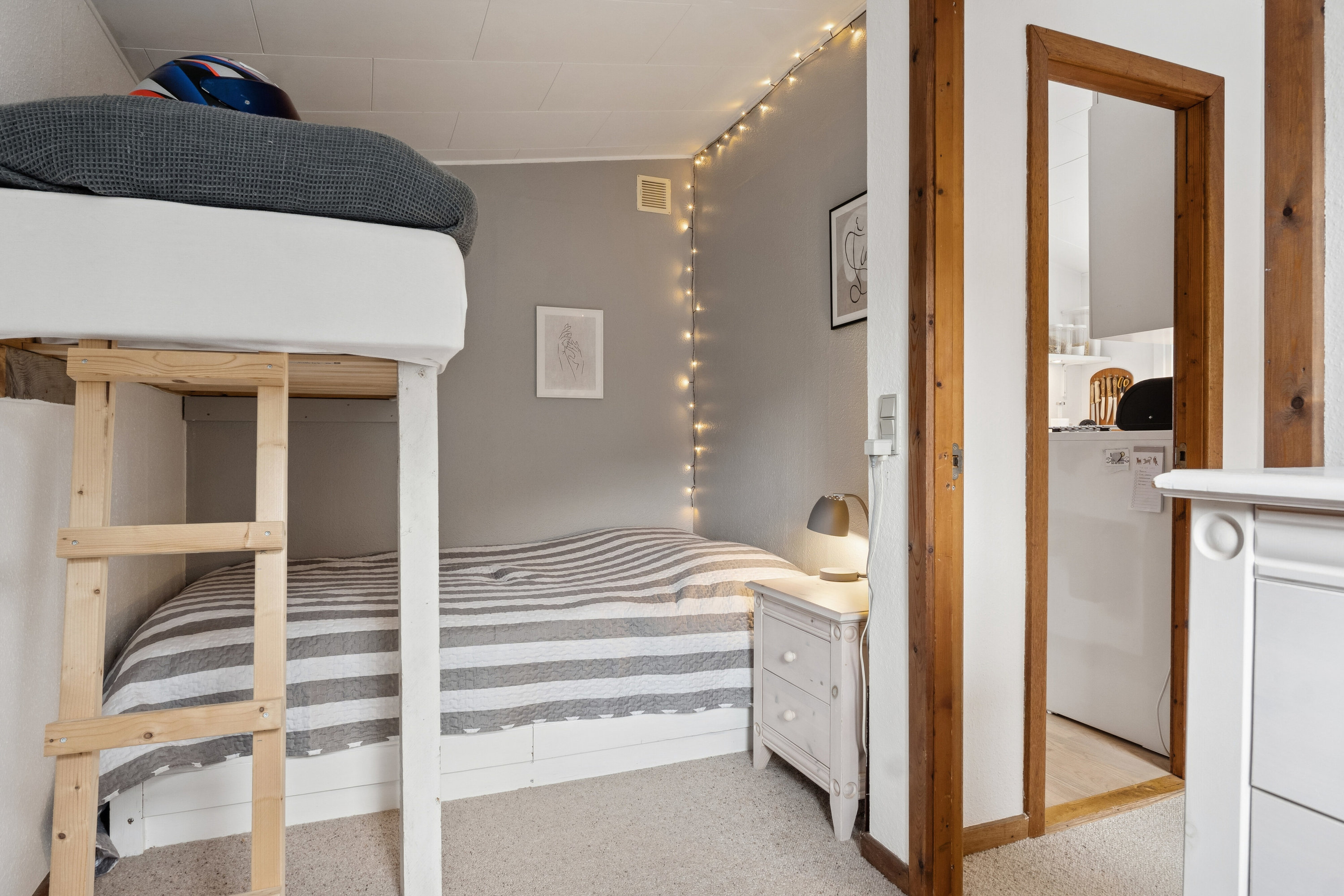 Fremhævet soveværelse billede i fuldskærmstilstand. Billede af Grusbakken 8, Veddinge Bk, 4550 Asnæs