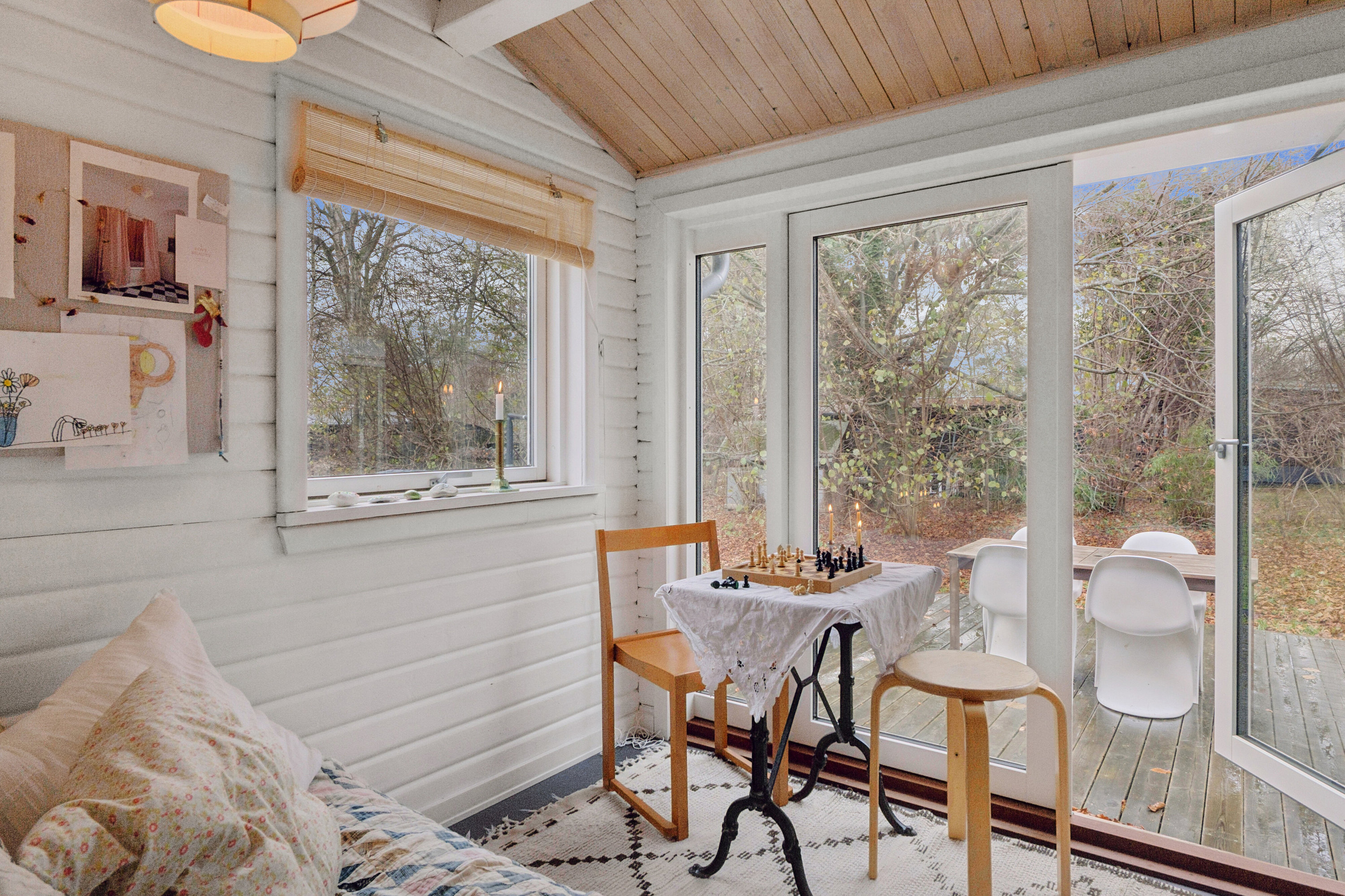 Fremhævet stue billede i fuldskærmstilstand. Billede af Jens Hansensvej 9, 3360 Liseleje