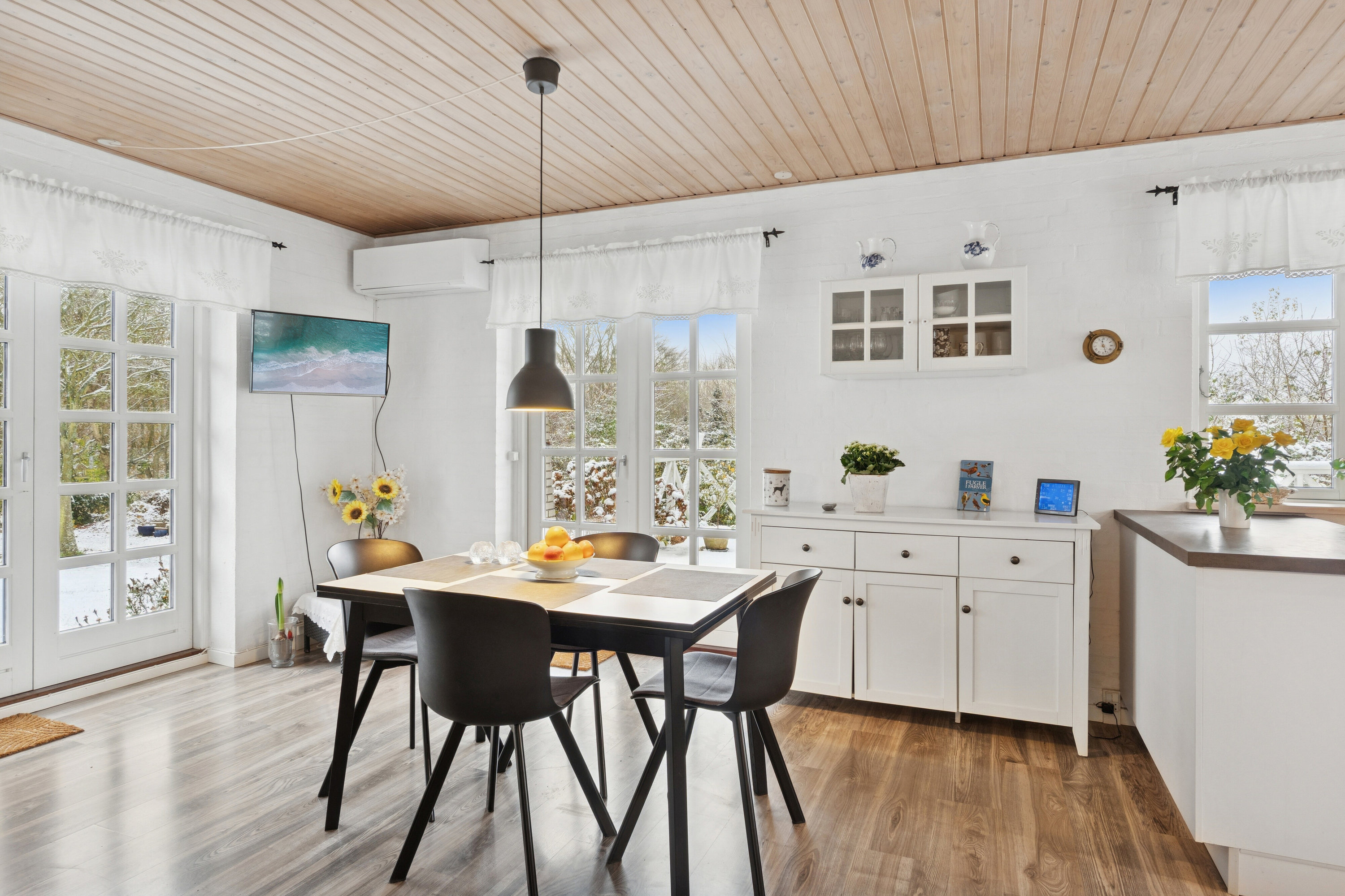 Fremhævet spisestue billede i fuldskærmstilstand. Billede af Gøgeurtvej 3, 4760 Vordingborg